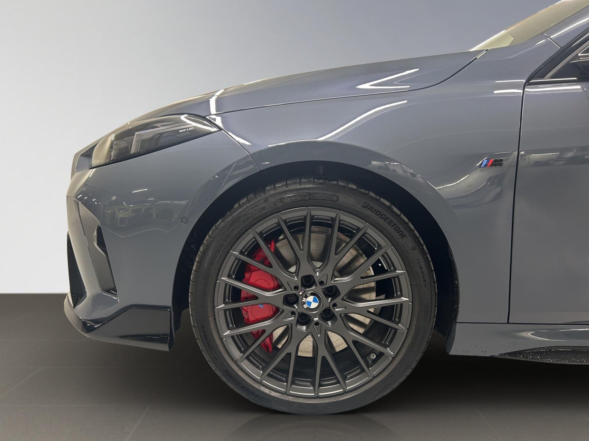 listing desktop thumbnail image 8