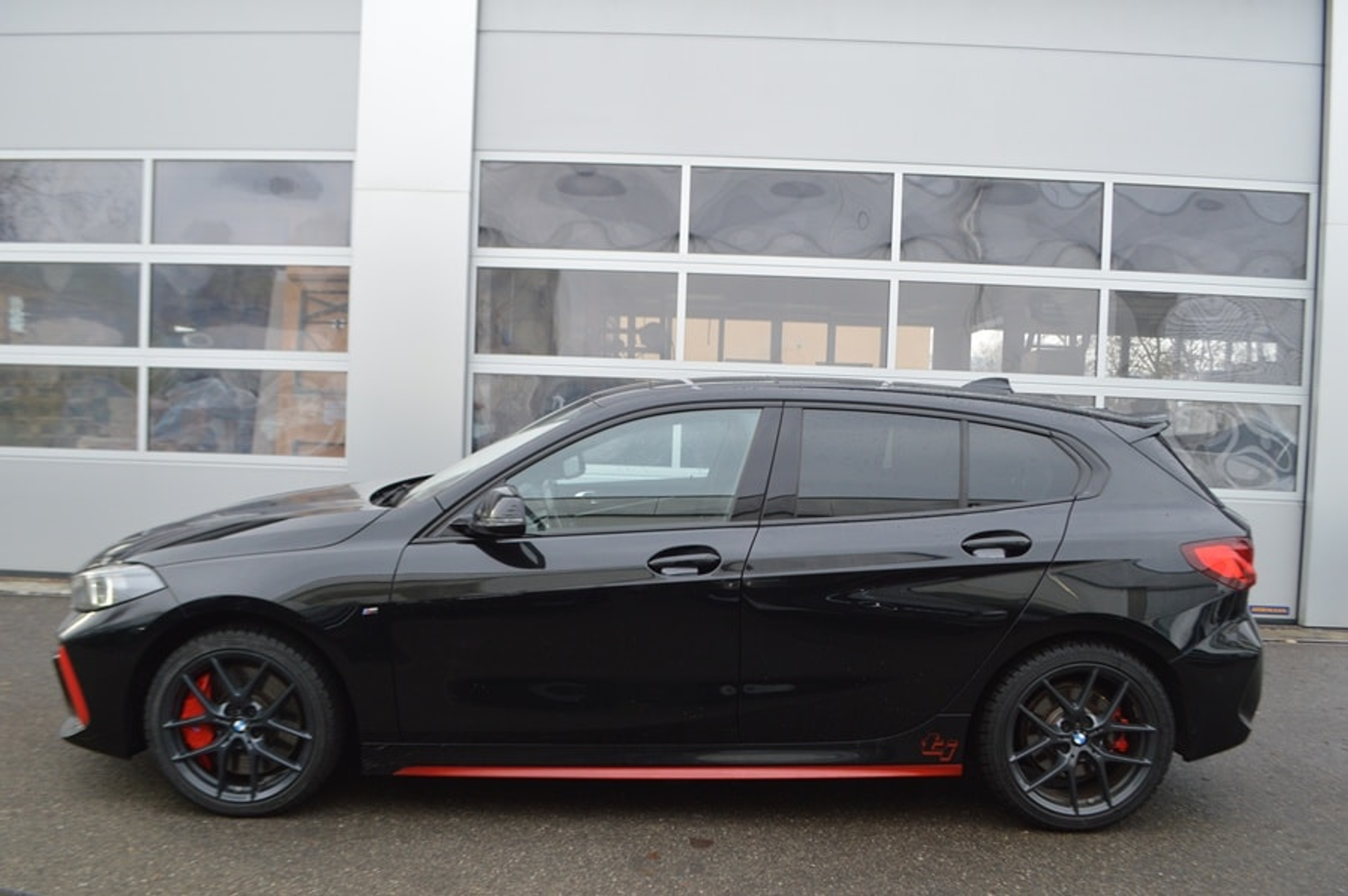 listing desktop thumbnail image 14