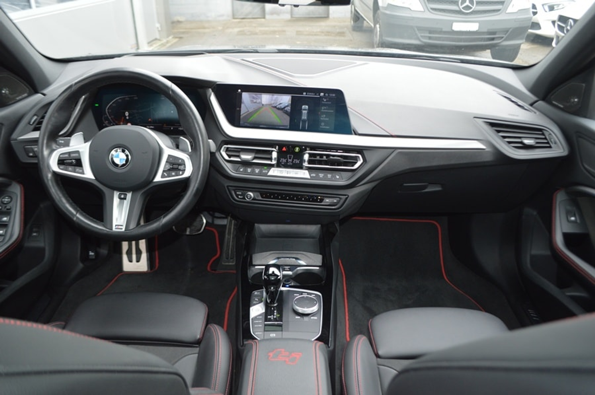 listing desktop thumbnail image 9