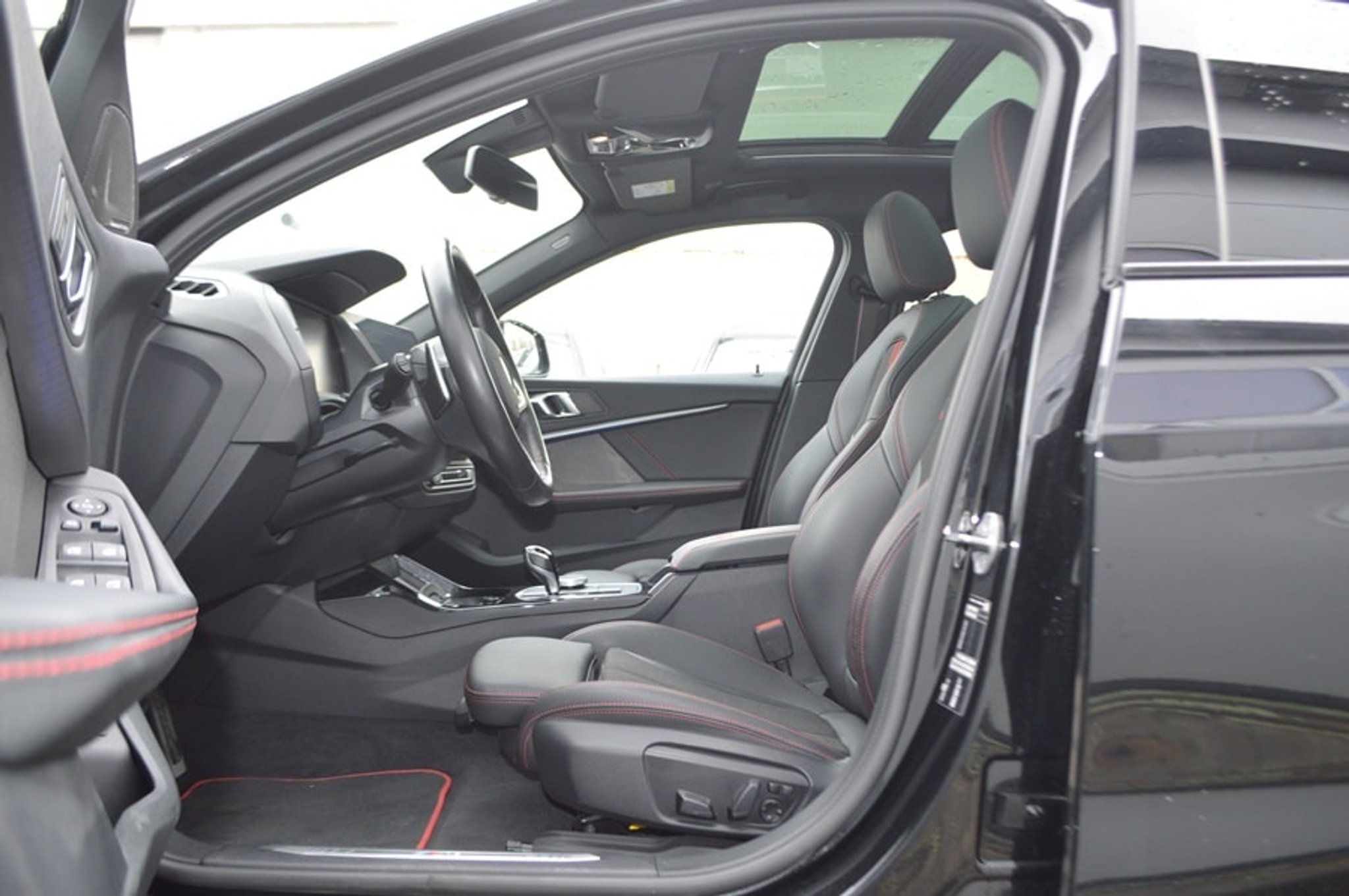 listing desktop thumbnail image 4