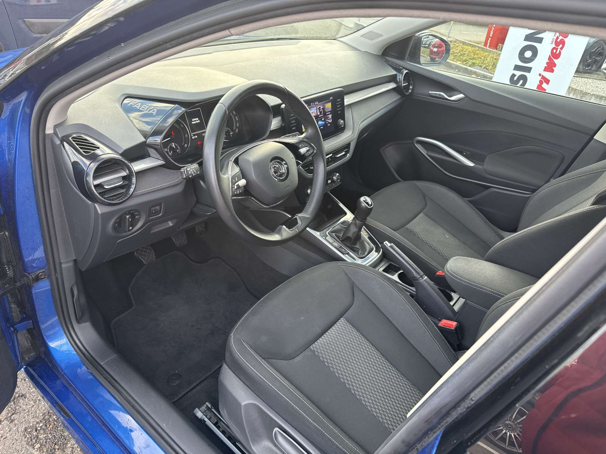 listing desktop thumbnail image 5