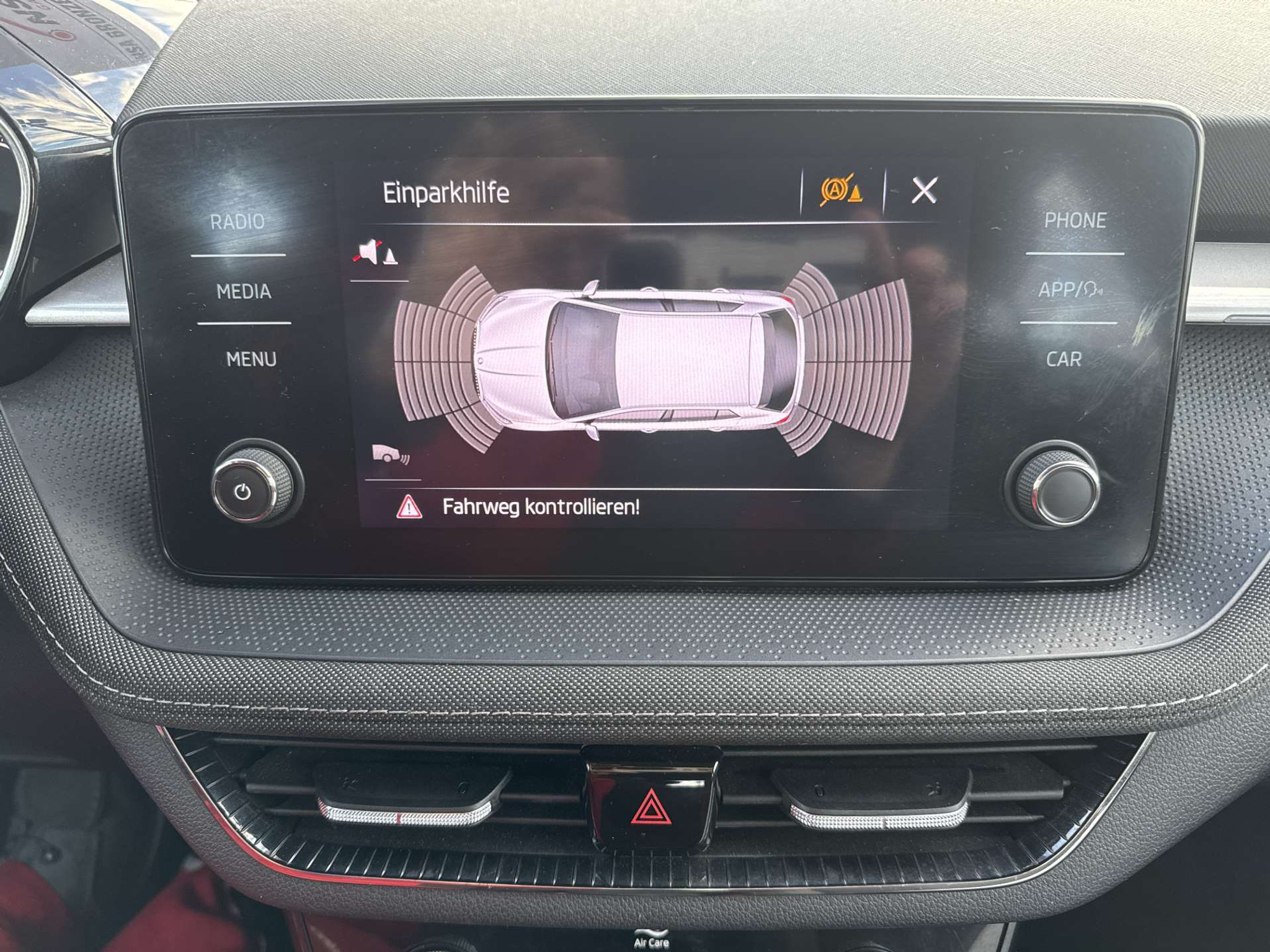 listing desktop thumbnail image 9