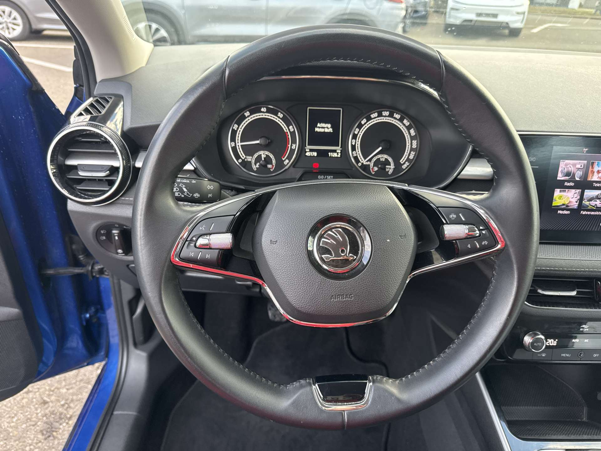 listing desktop thumbnail image 15