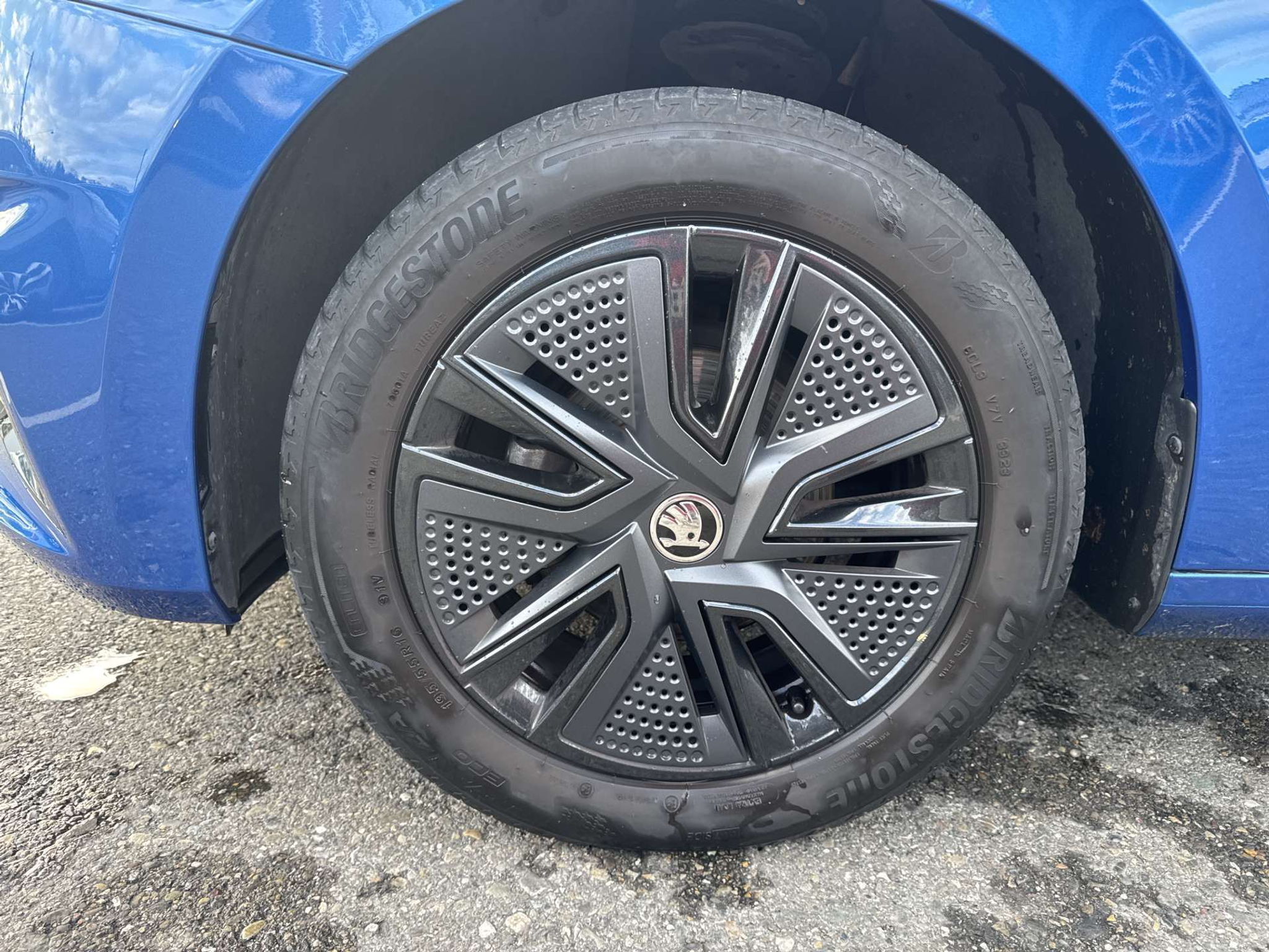 listing desktop thumbnail image 8