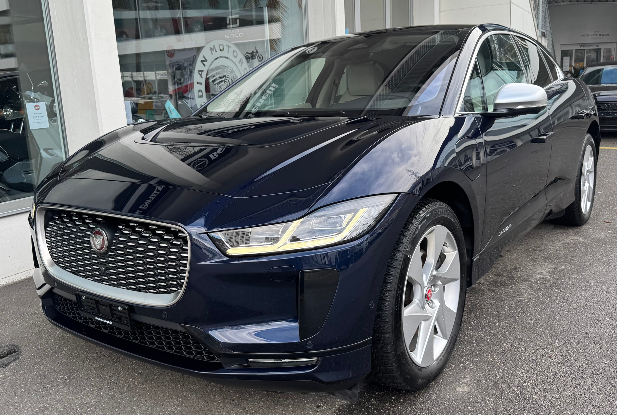 listing desktop thumbnail image 5