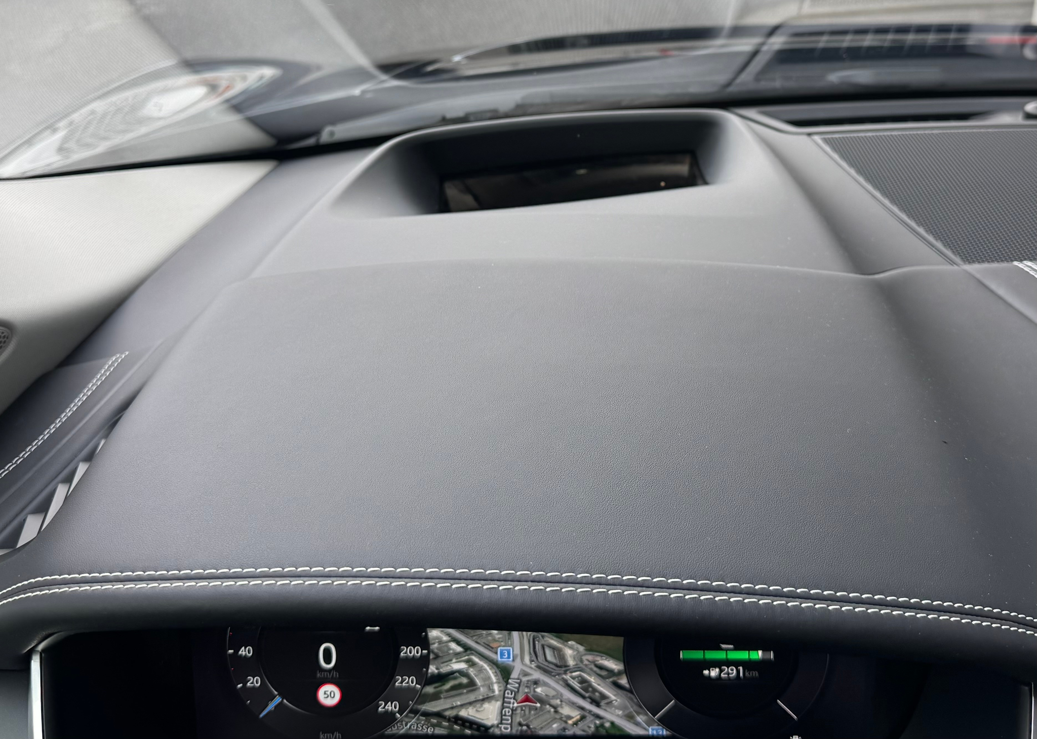 listing desktop thumbnail image 15