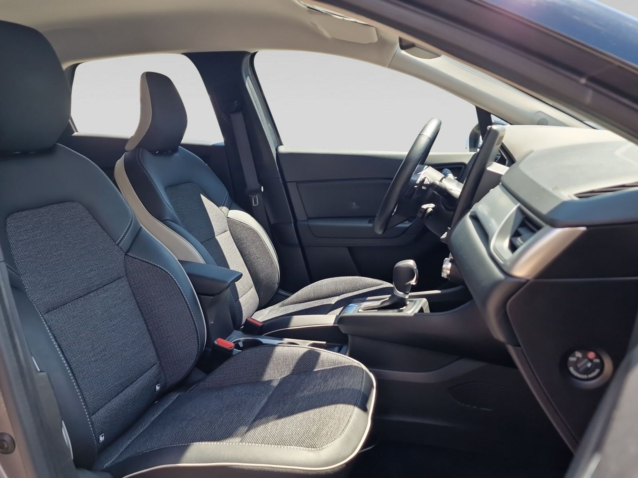 listing desktop thumbnail image 5