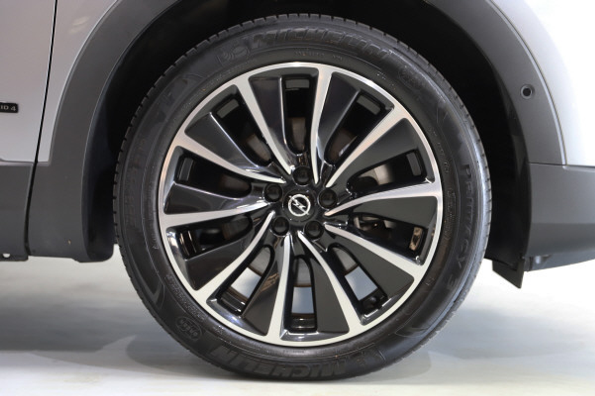 listing desktop thumbnail image 12