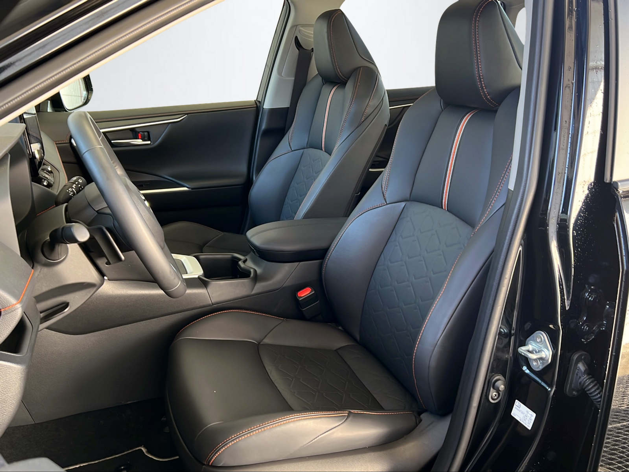 listing desktop thumbnail image 14