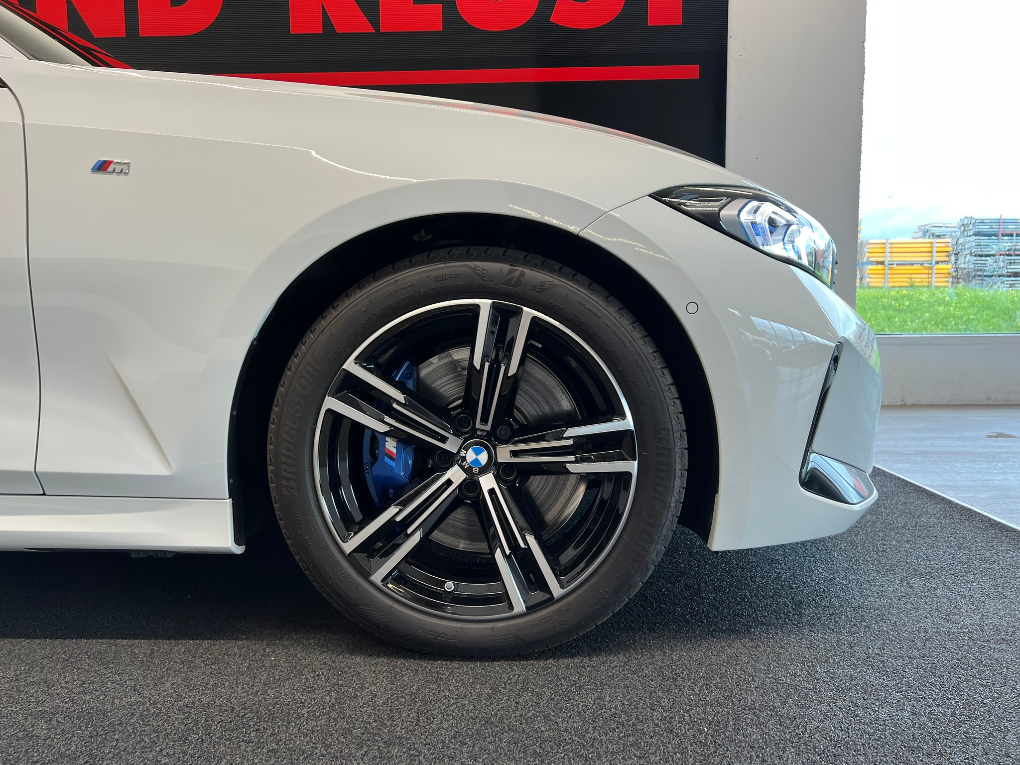 listing desktop thumbnail image 5