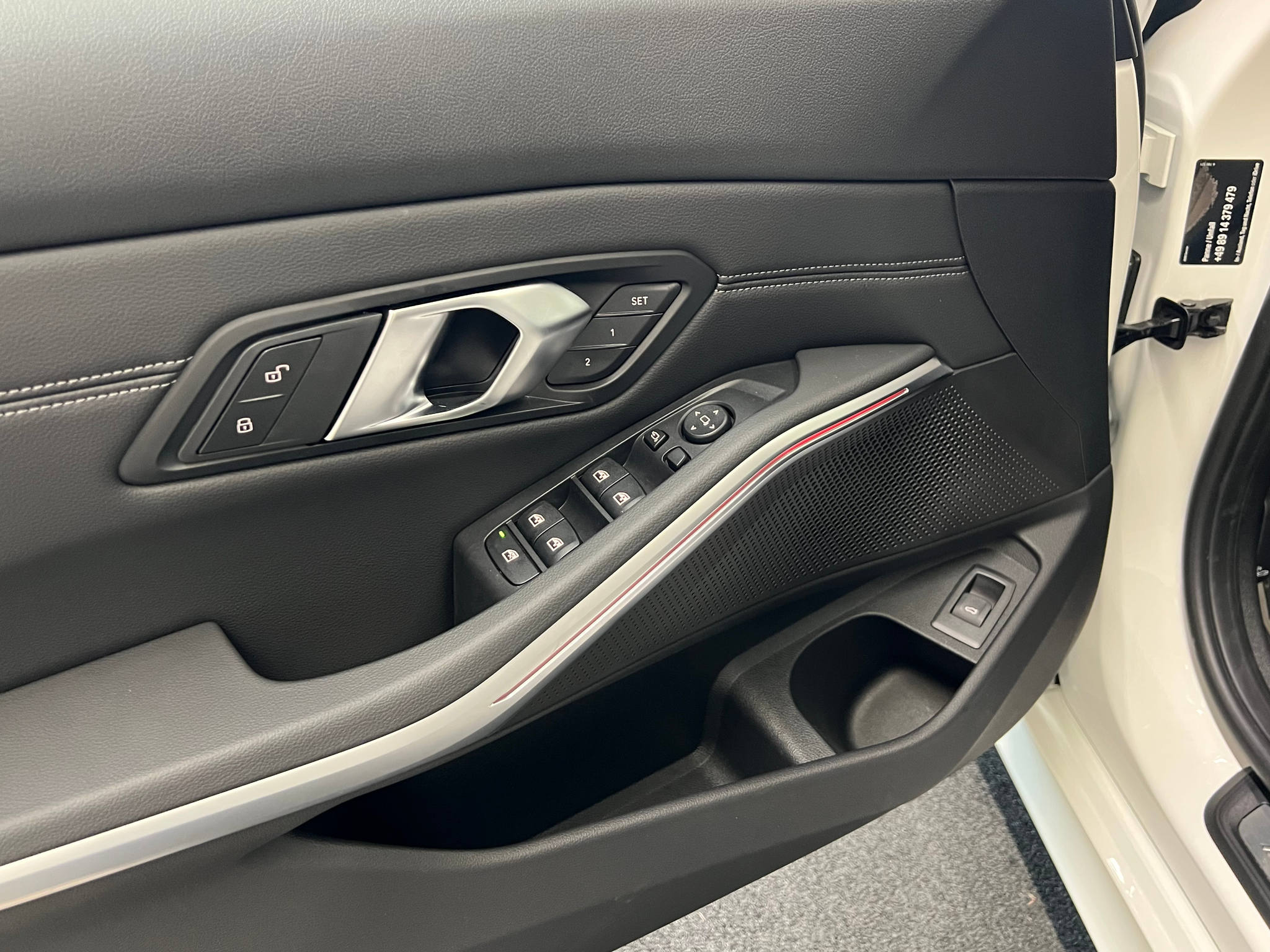 listing desktop thumbnail image 12