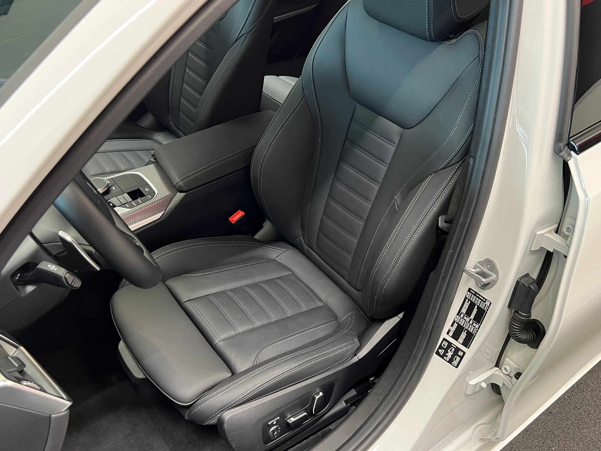 listing desktop thumbnail image 15