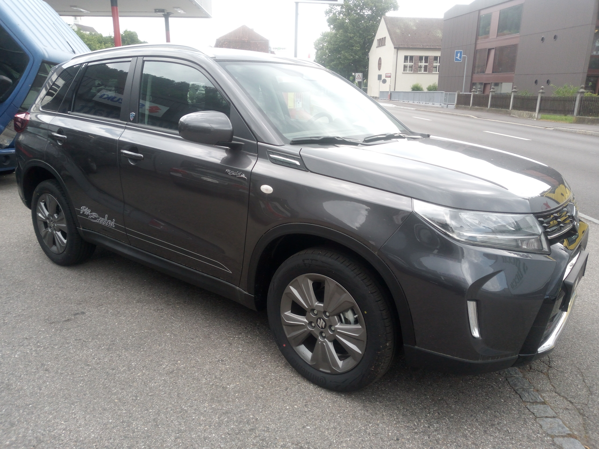 listing desktop thumbnail image 20