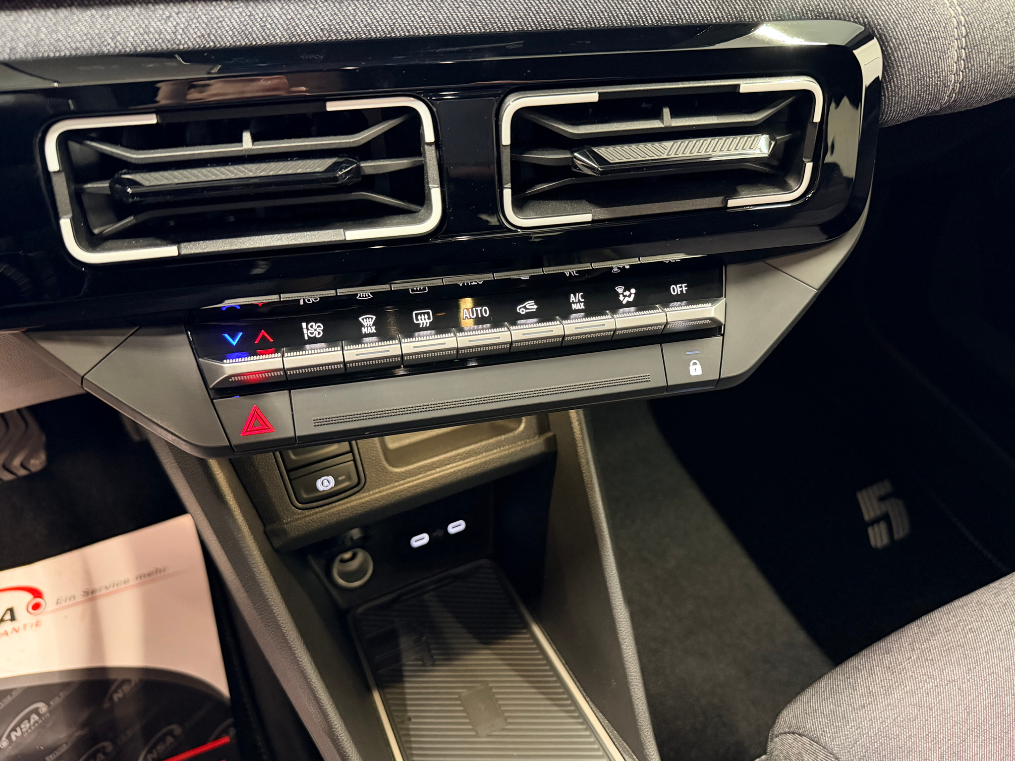 listing desktop thumbnail image 25