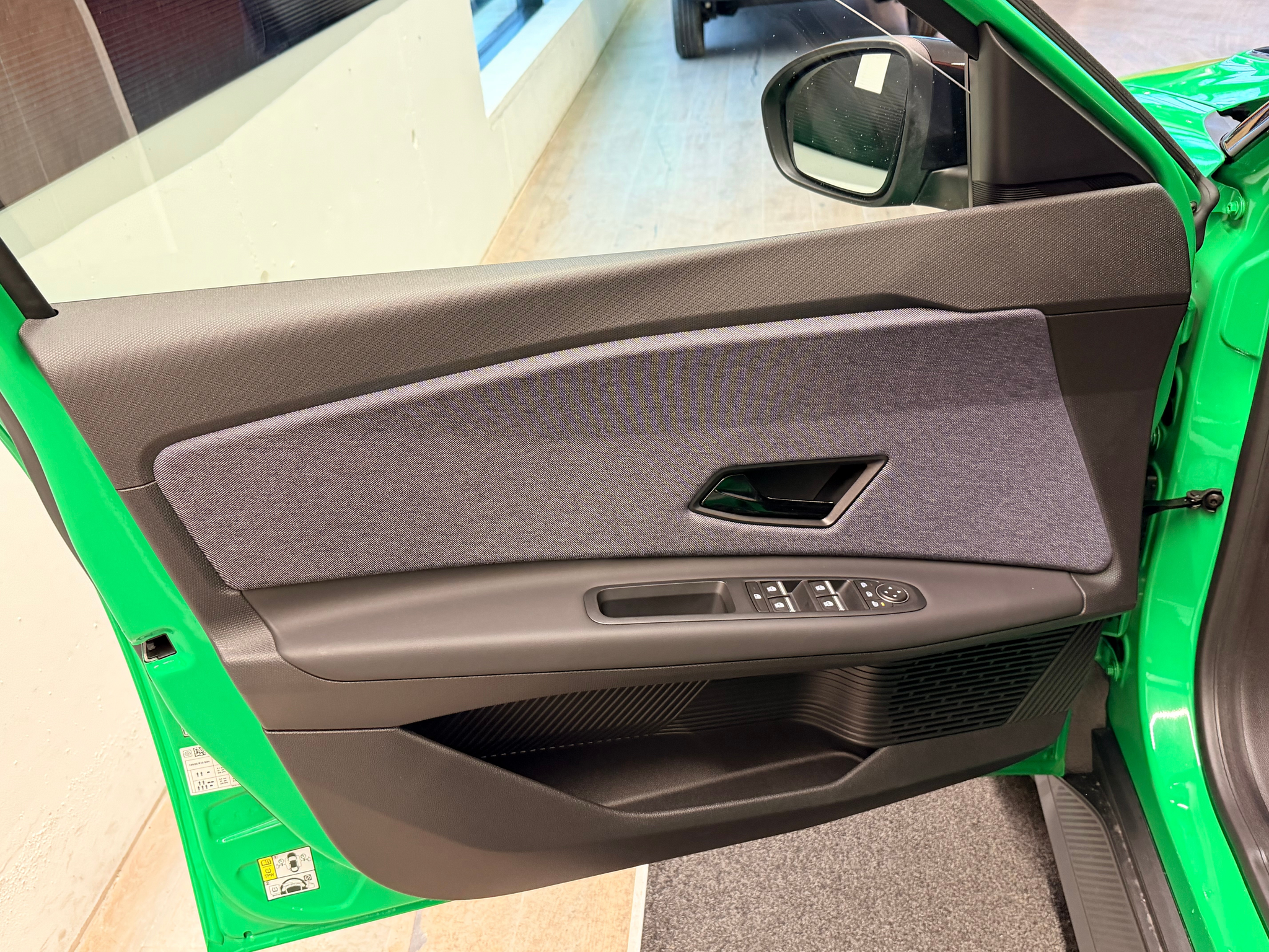 listing desktop thumbnail image 10