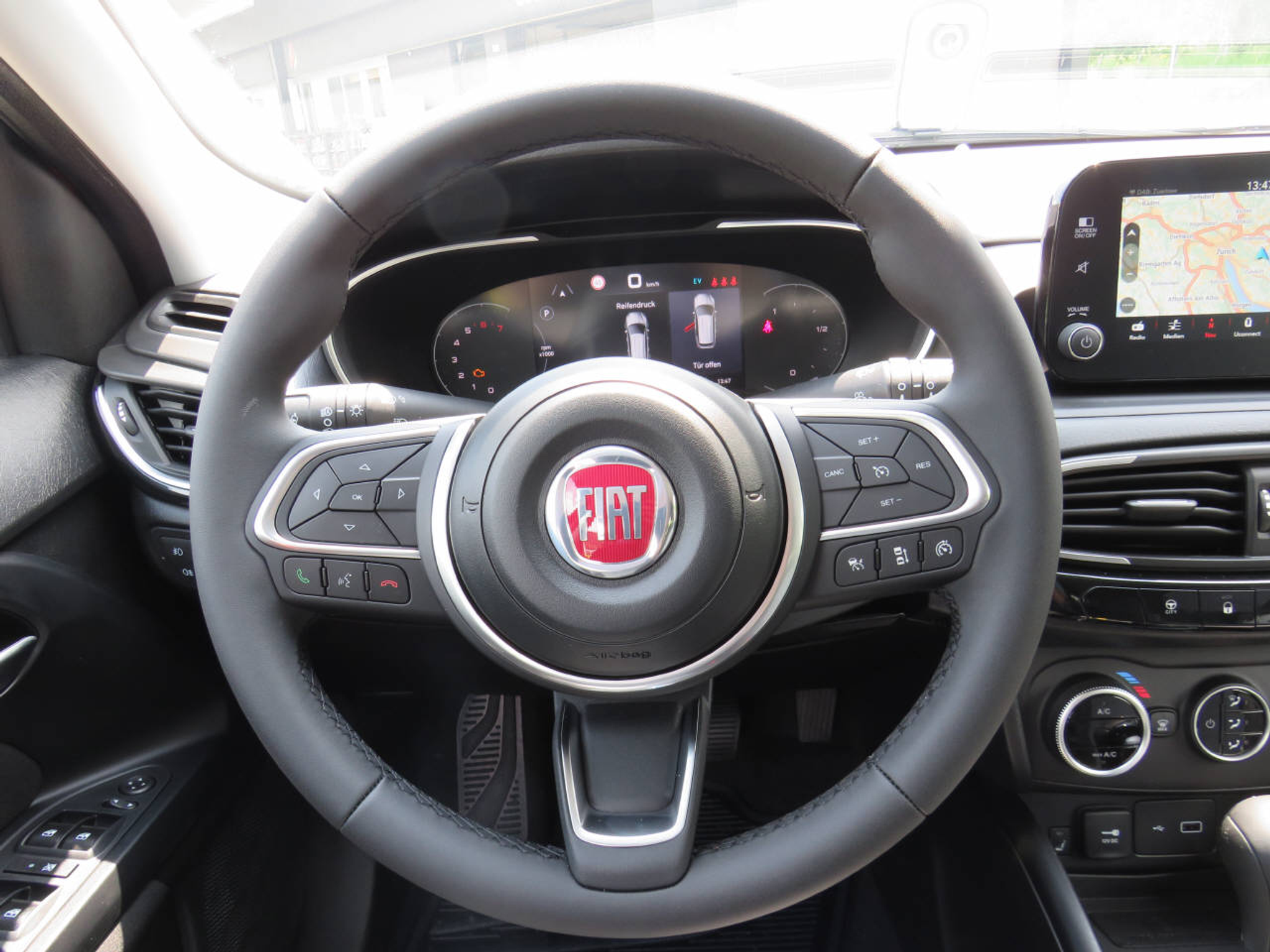 listing desktop thumbnail image 10