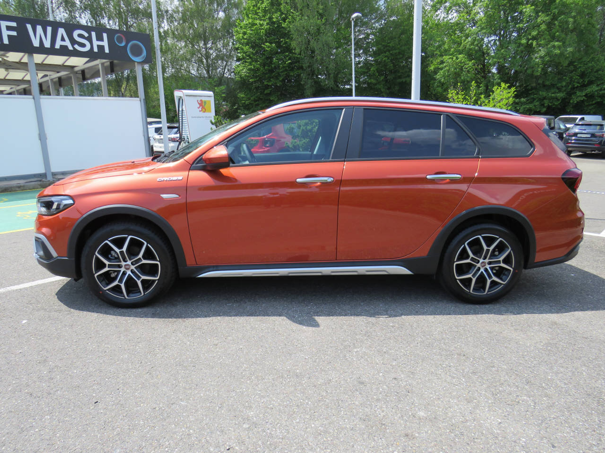 listing desktop thumbnail image 5