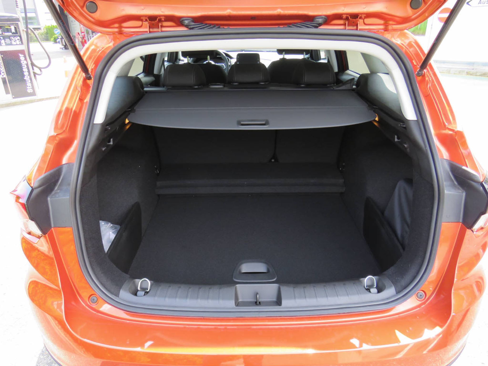 listing desktop thumbnail image 14