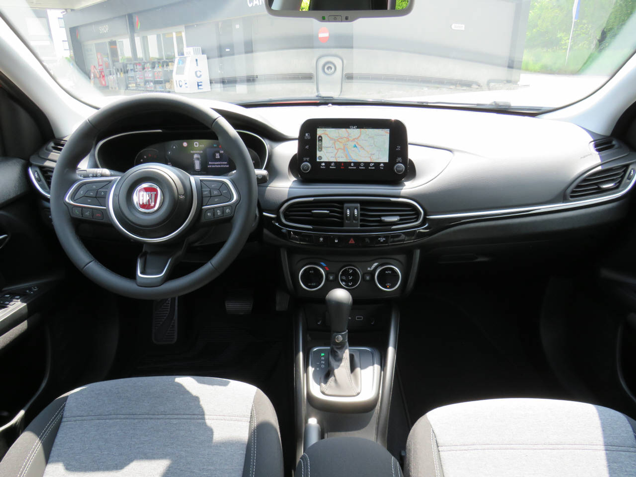 listing desktop thumbnail image 9