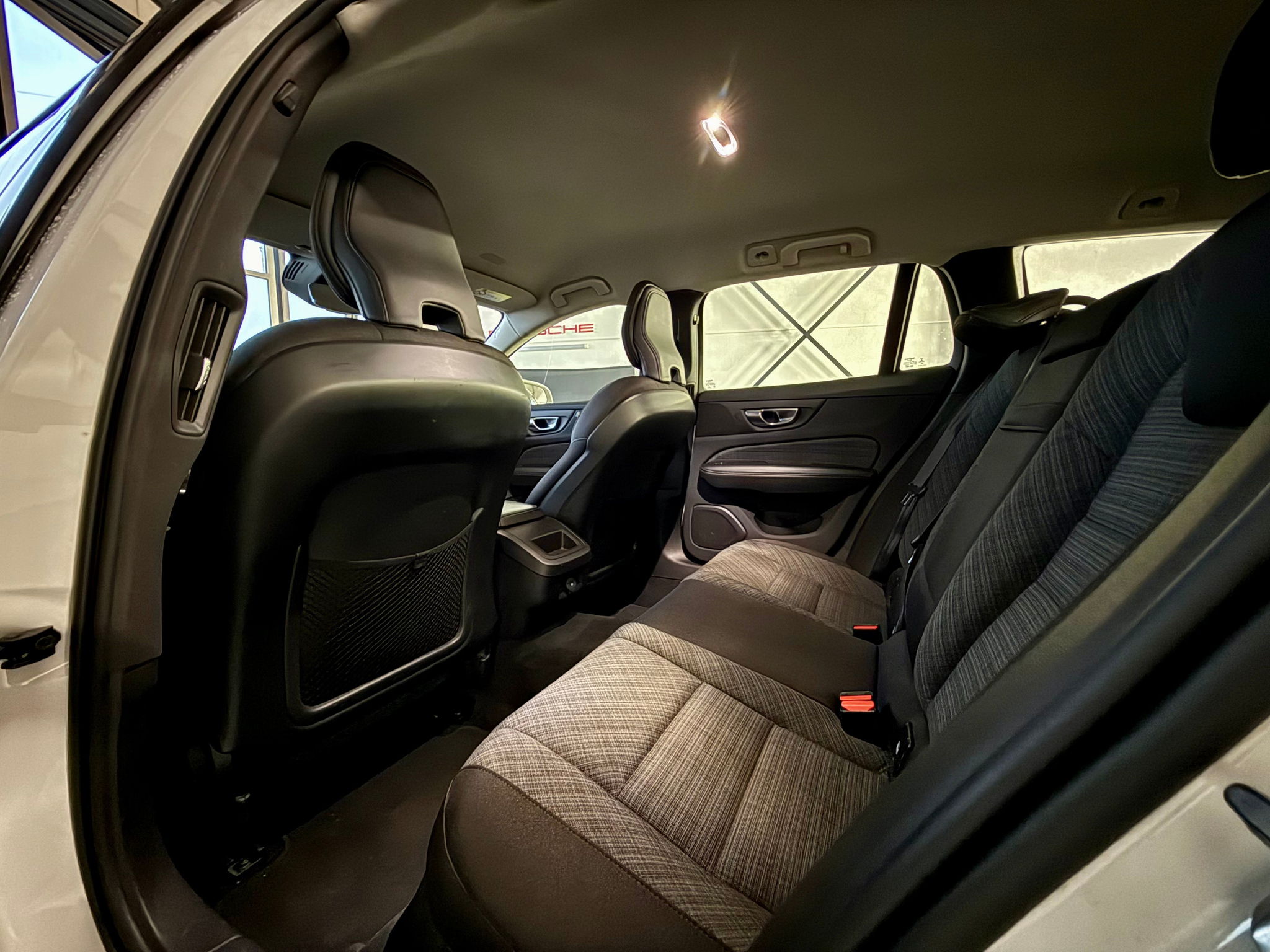 listing desktop thumbnail image 10