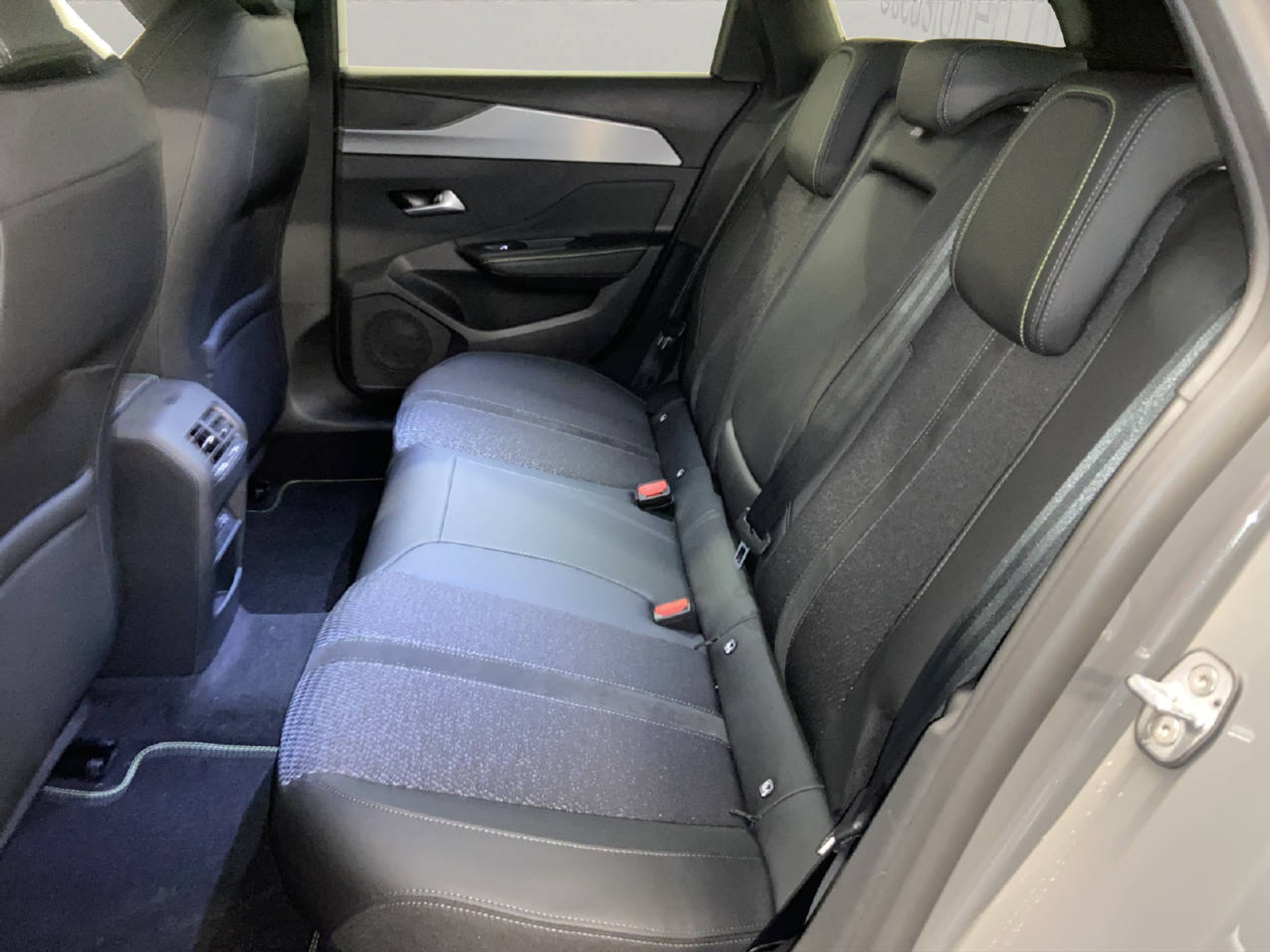 listing desktop thumbnail image 10