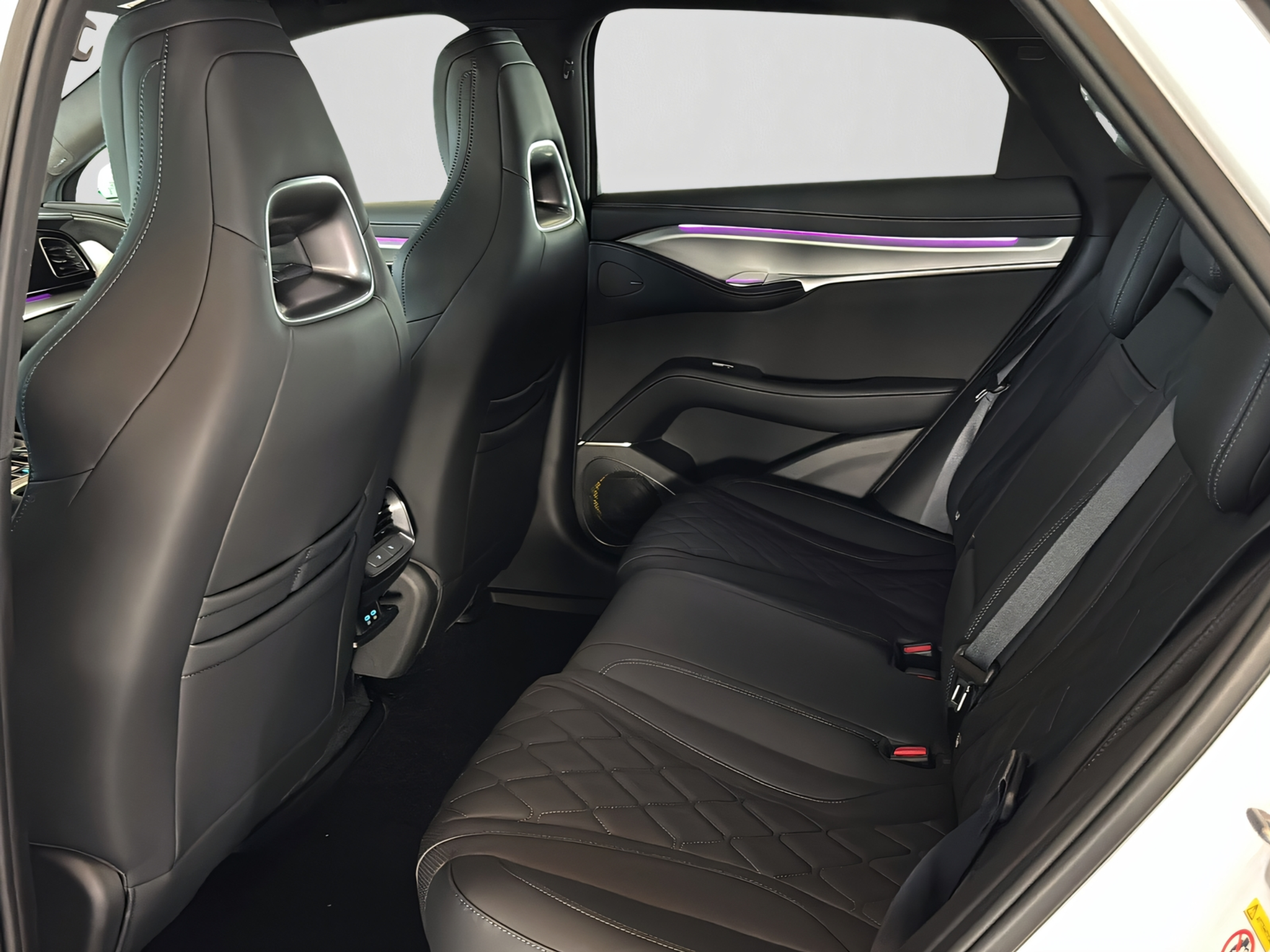 listing desktop thumbnail image 14