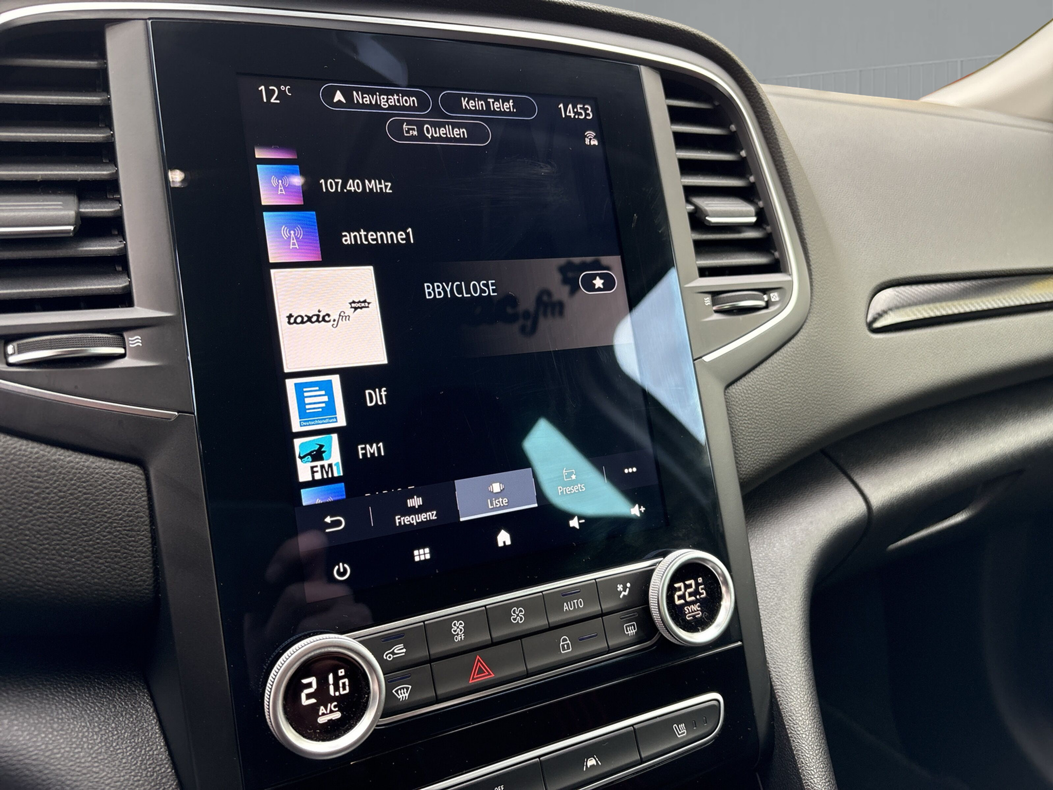 listing desktop thumbnail image 15