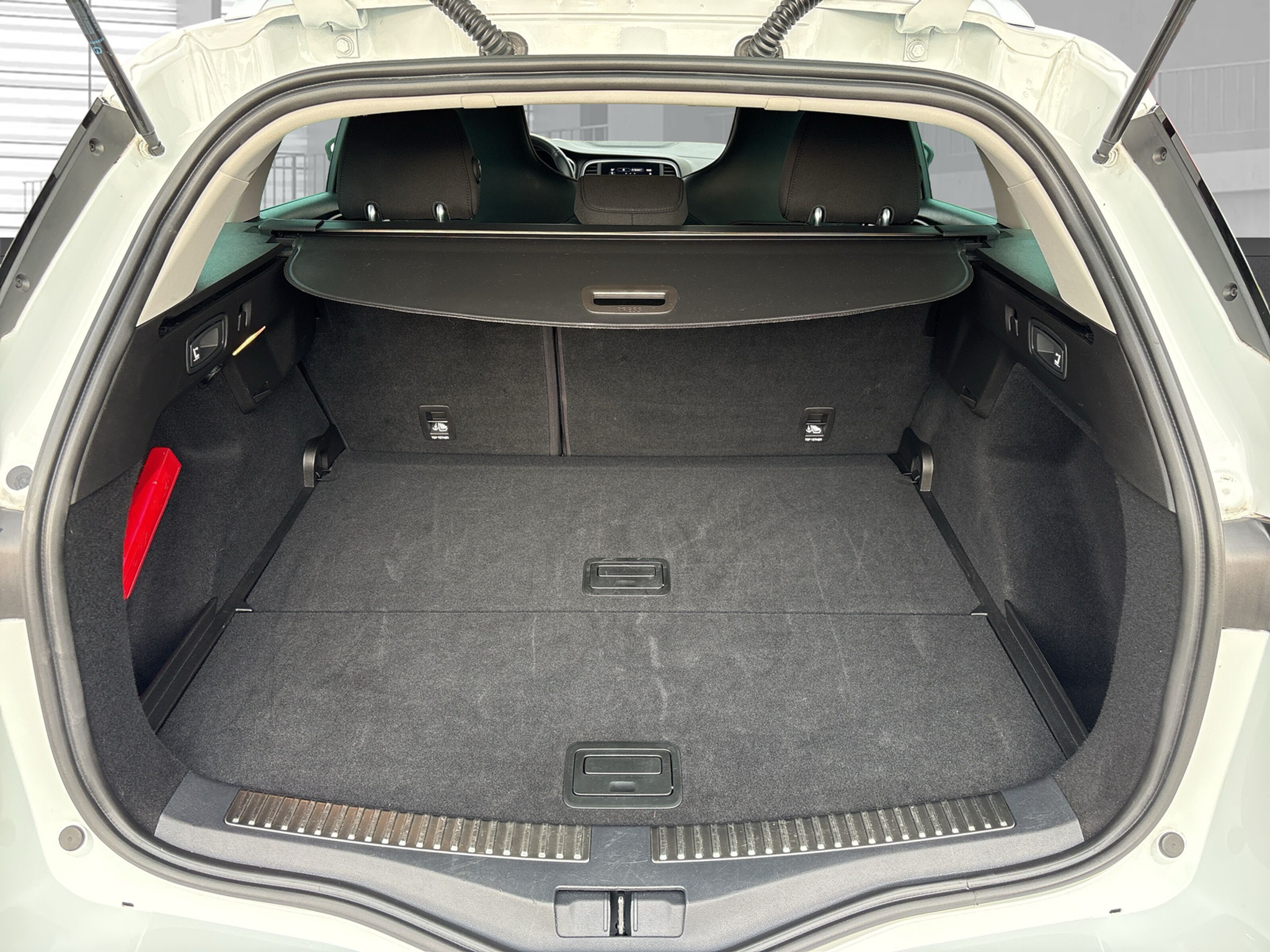 listing desktop thumbnail image 14