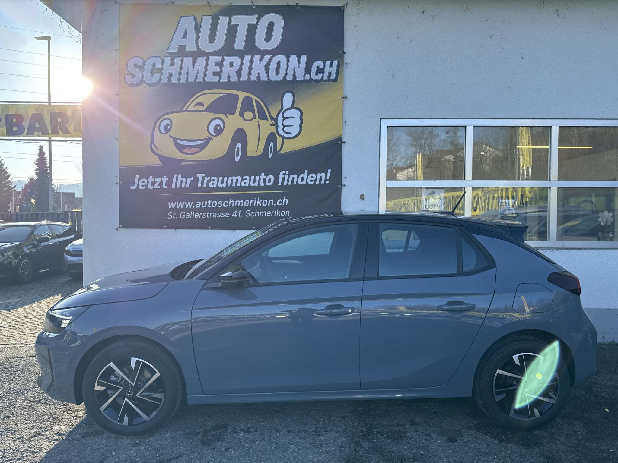 listing desktop thumbnail image 4