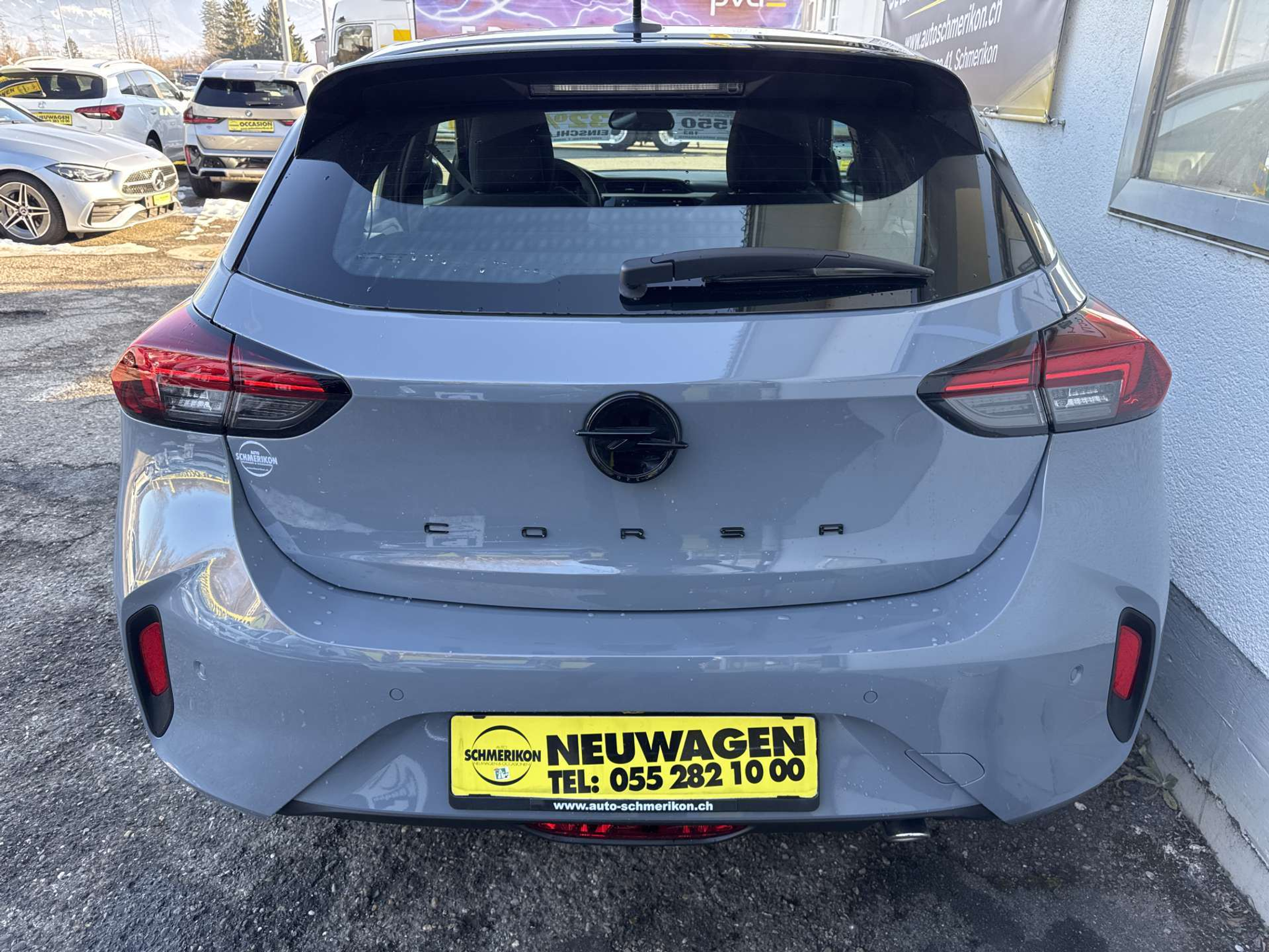 listing desktop thumbnail image 3