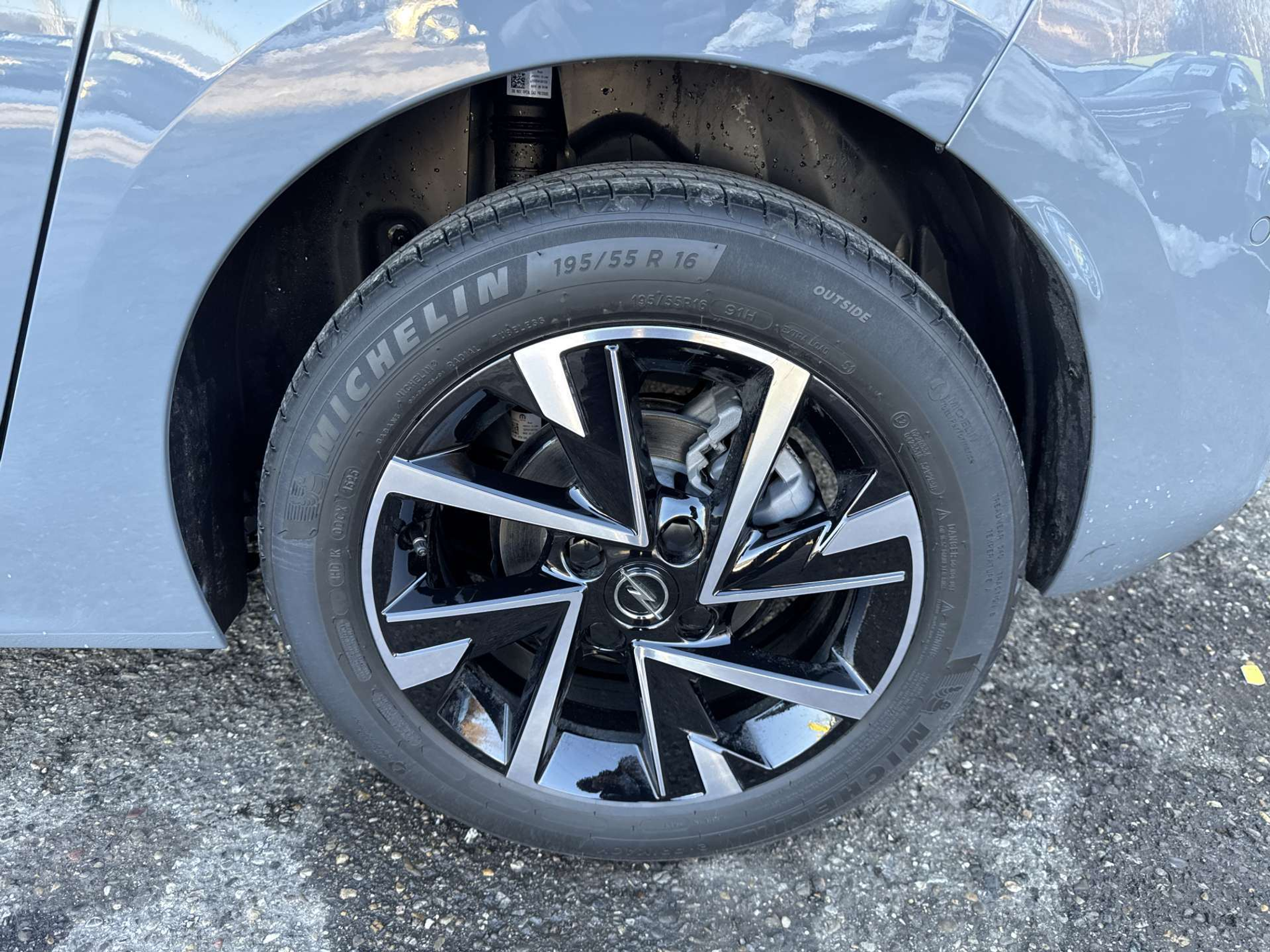 listing desktop thumbnail image 9