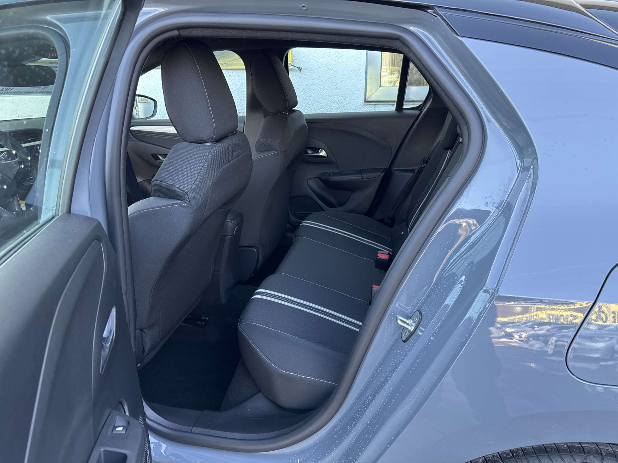 listing desktop thumbnail image 7