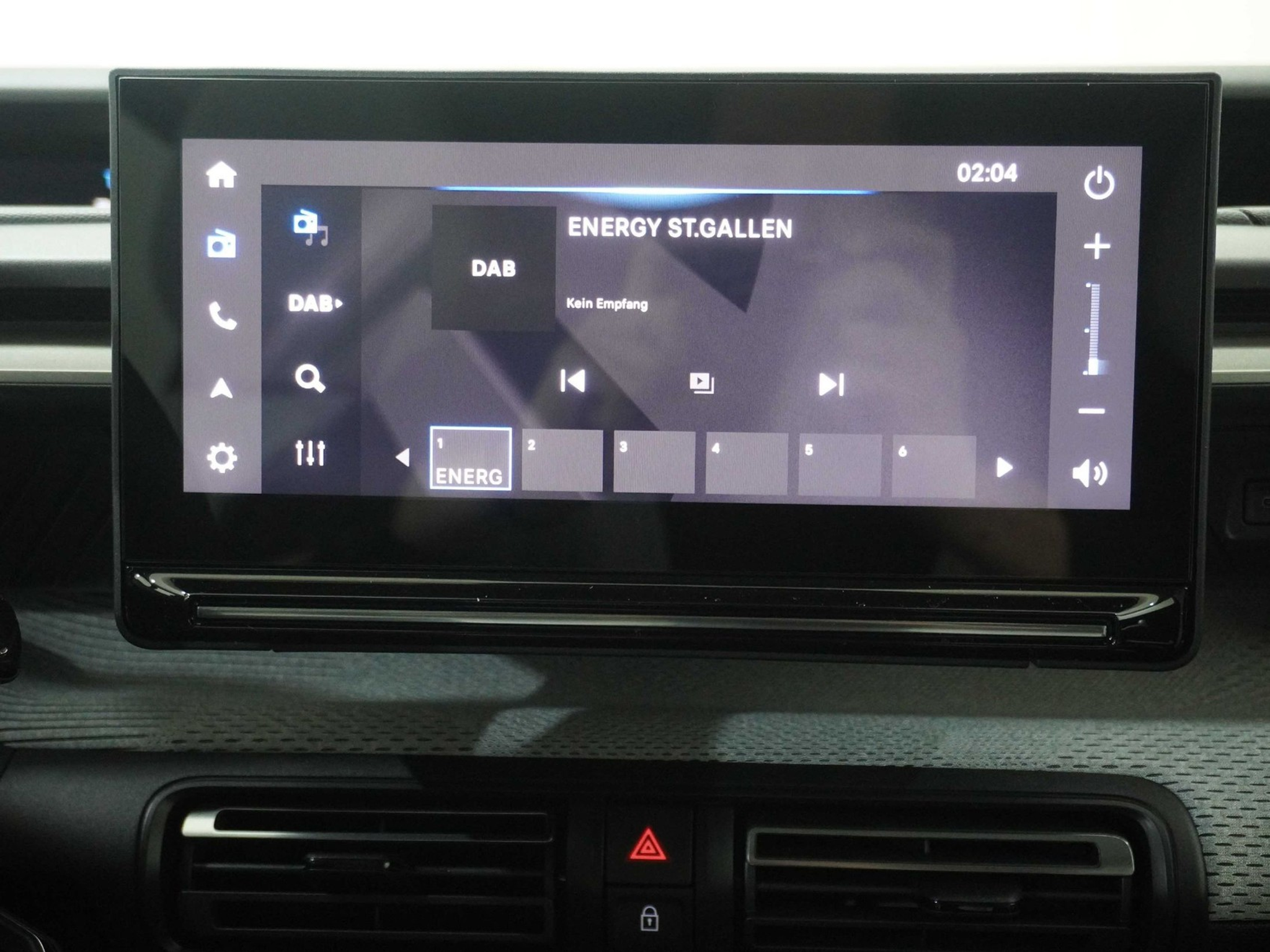 listing desktop thumbnail image 12