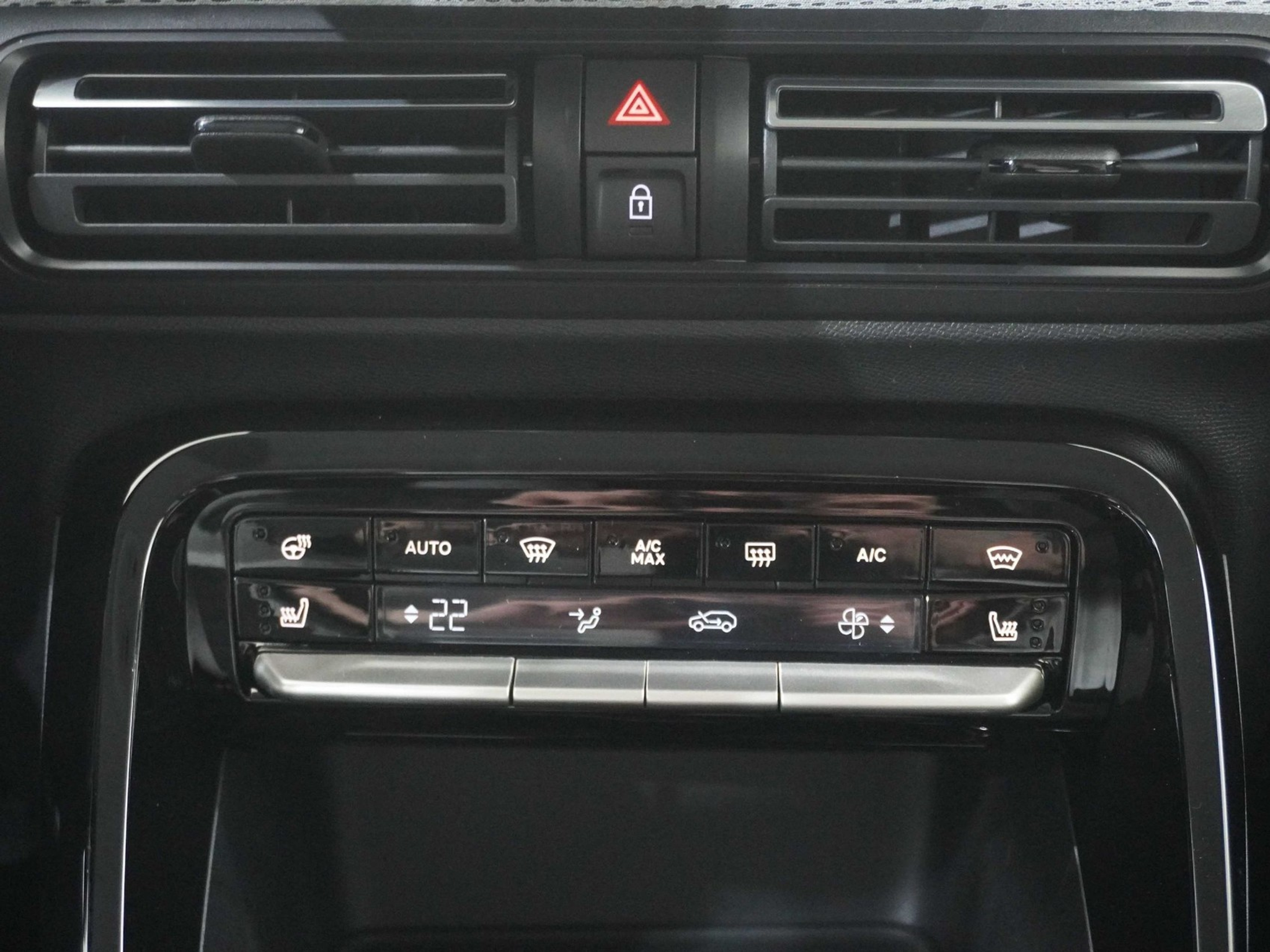 listing desktop thumbnail image 14