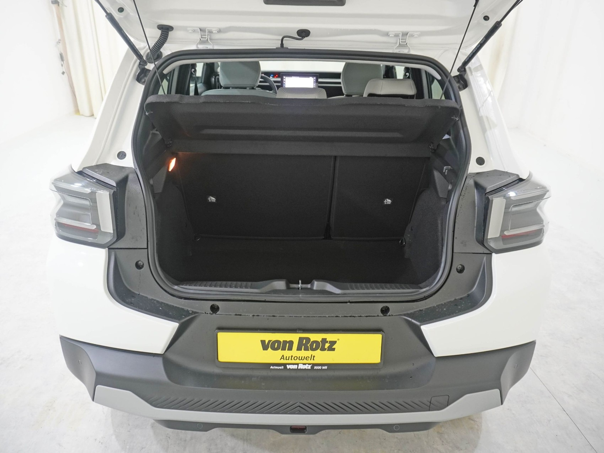 listing desktop thumbnail image 18