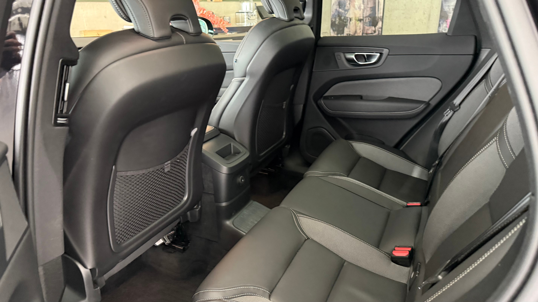 listing desktop thumbnail image 17