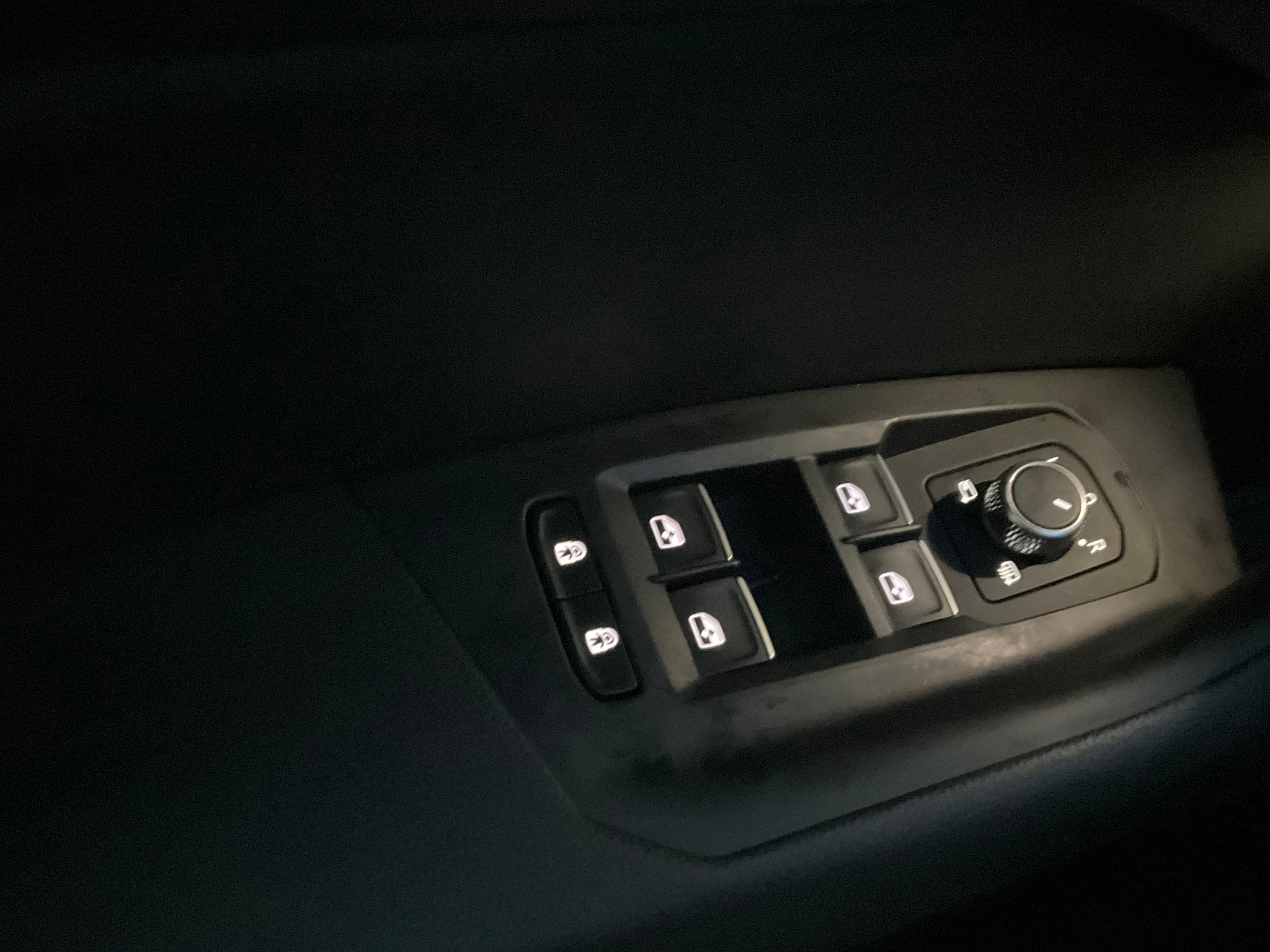 listing desktop thumbnail image 21