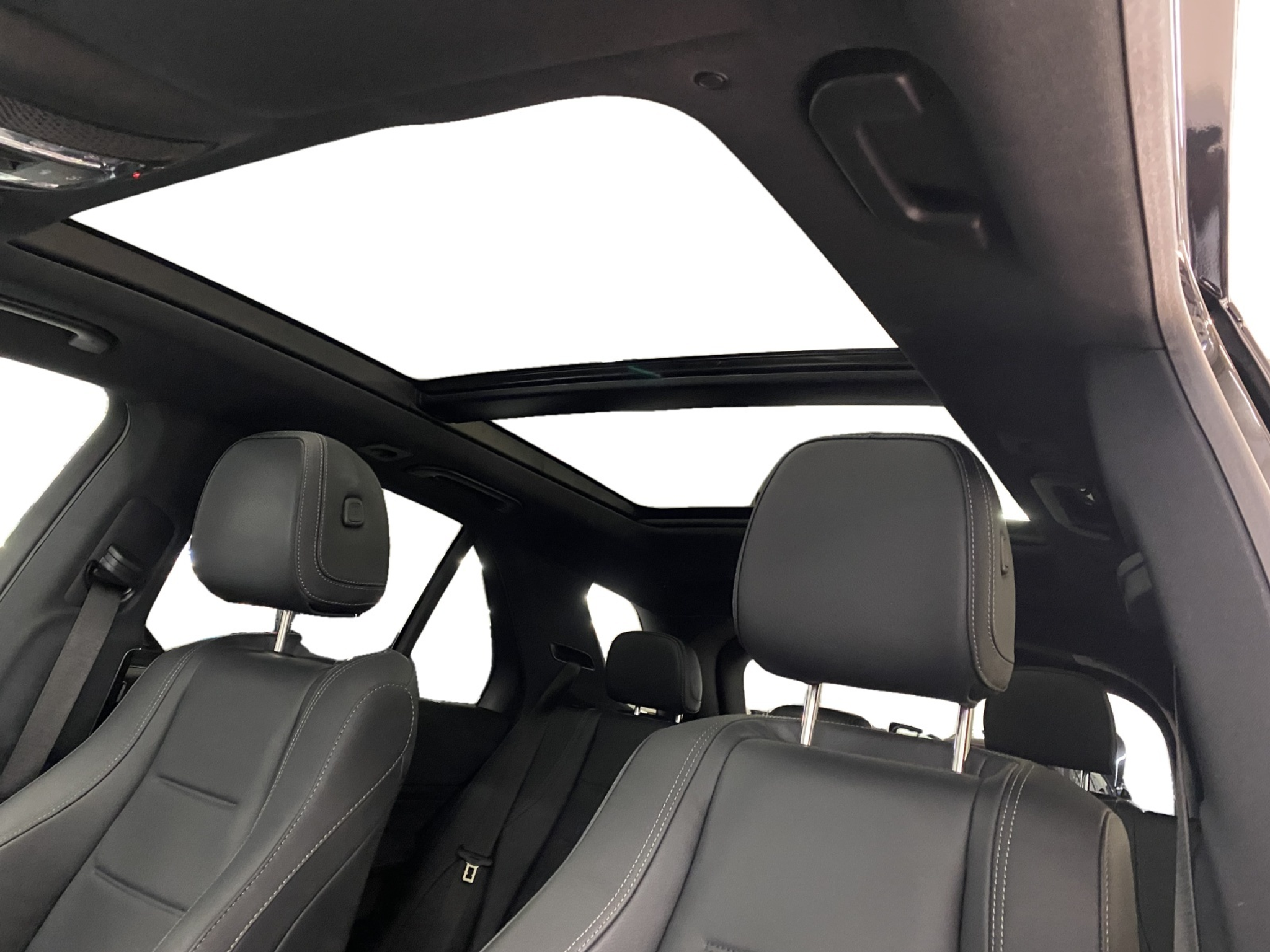 listing desktop thumbnail image 11