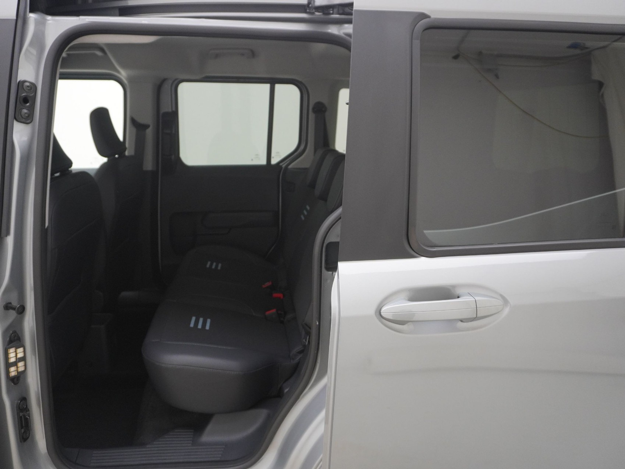 listing desktop thumbnail image 12