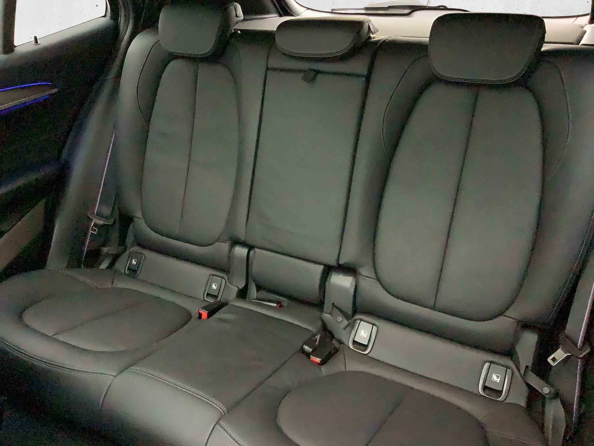 listing desktop thumbnail image 18