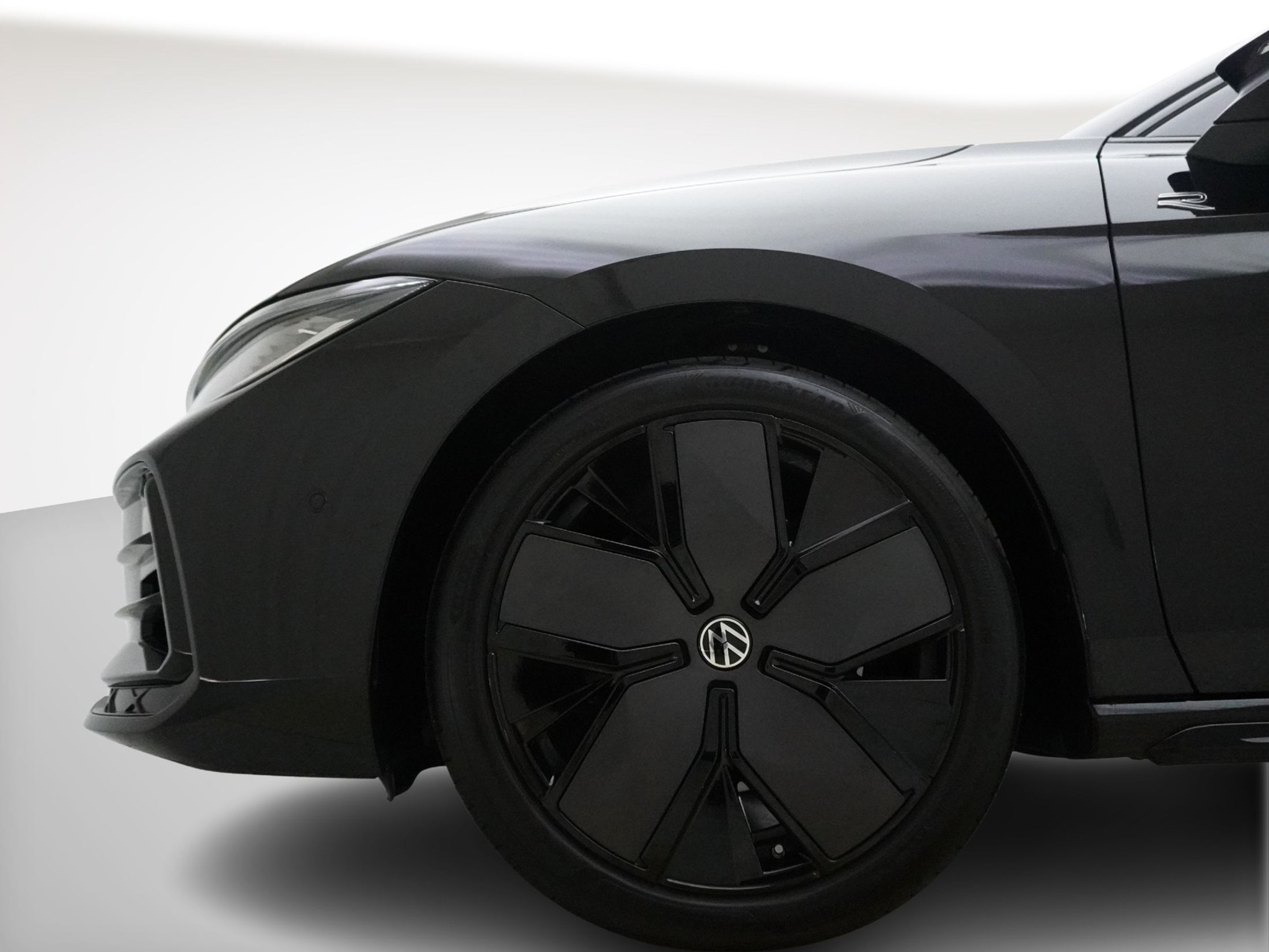 listing desktop thumbnail image 6