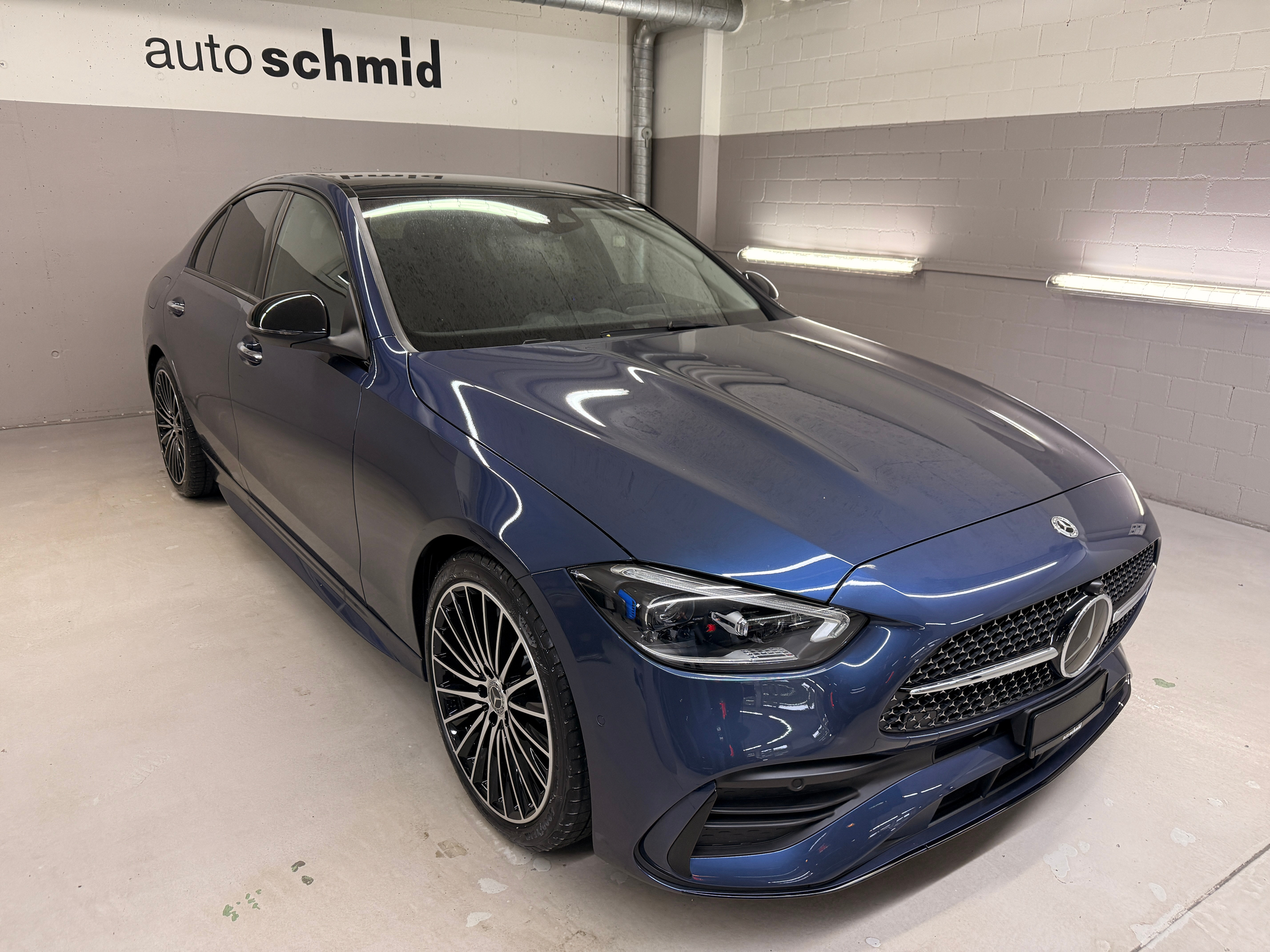 listing desktop thumbnail image 1