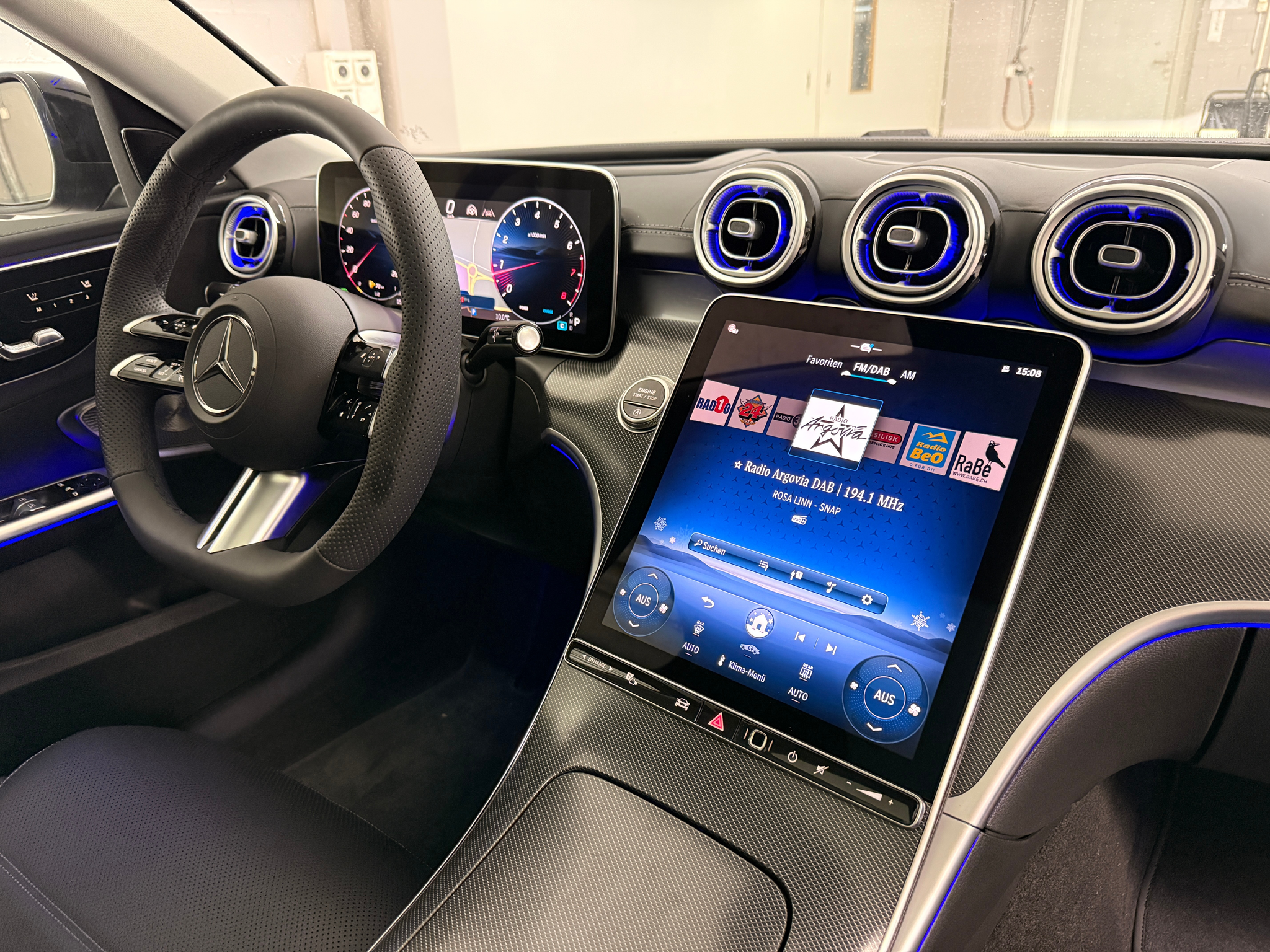 listing desktop thumbnail image 12