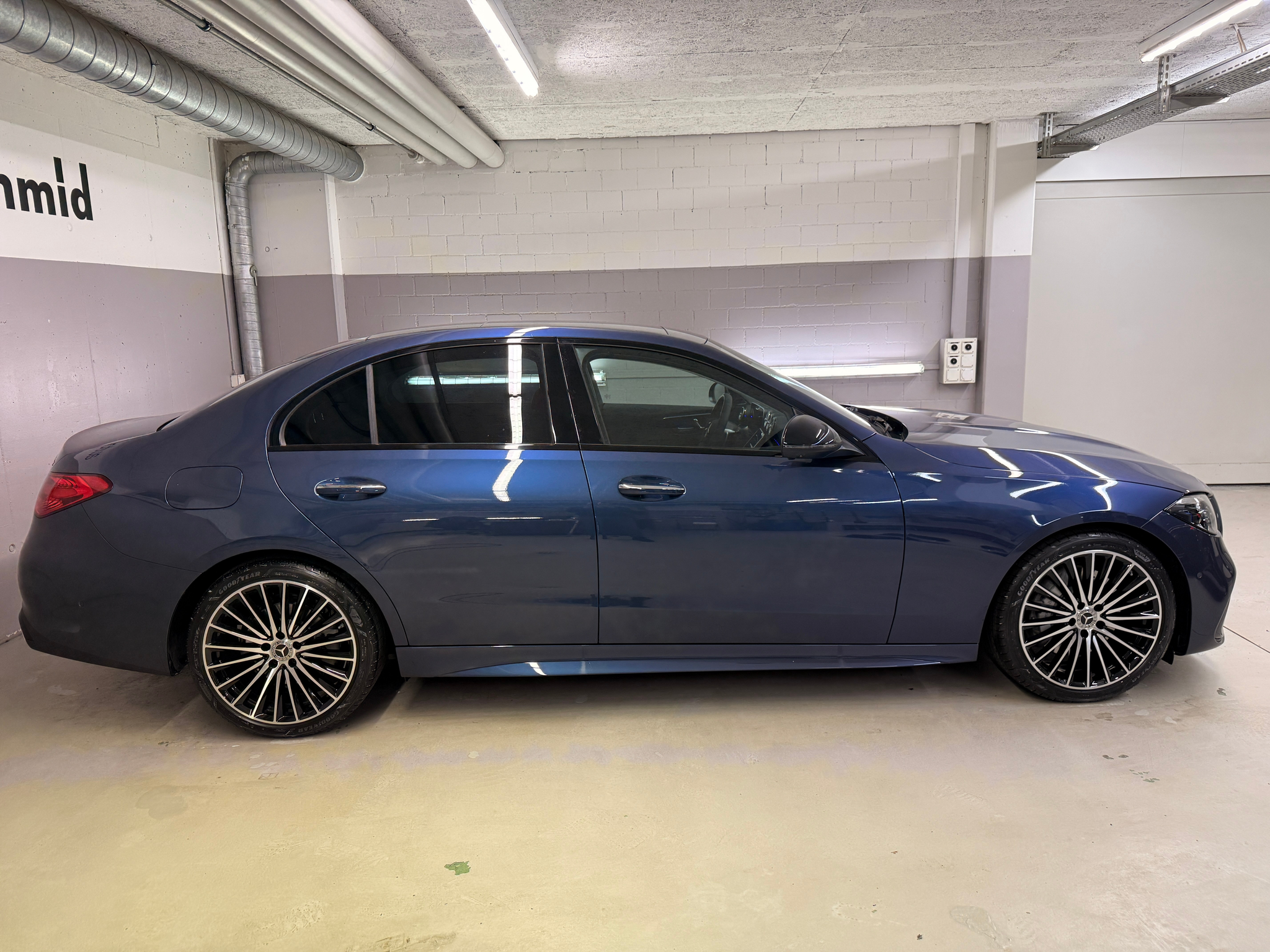 listing desktop thumbnail image 2