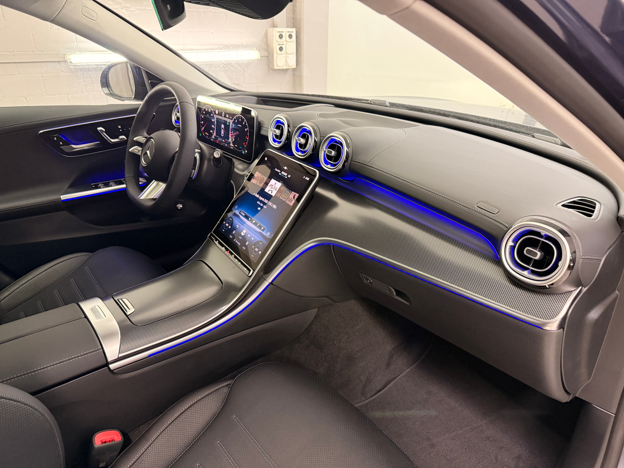 listing desktop thumbnail image 10