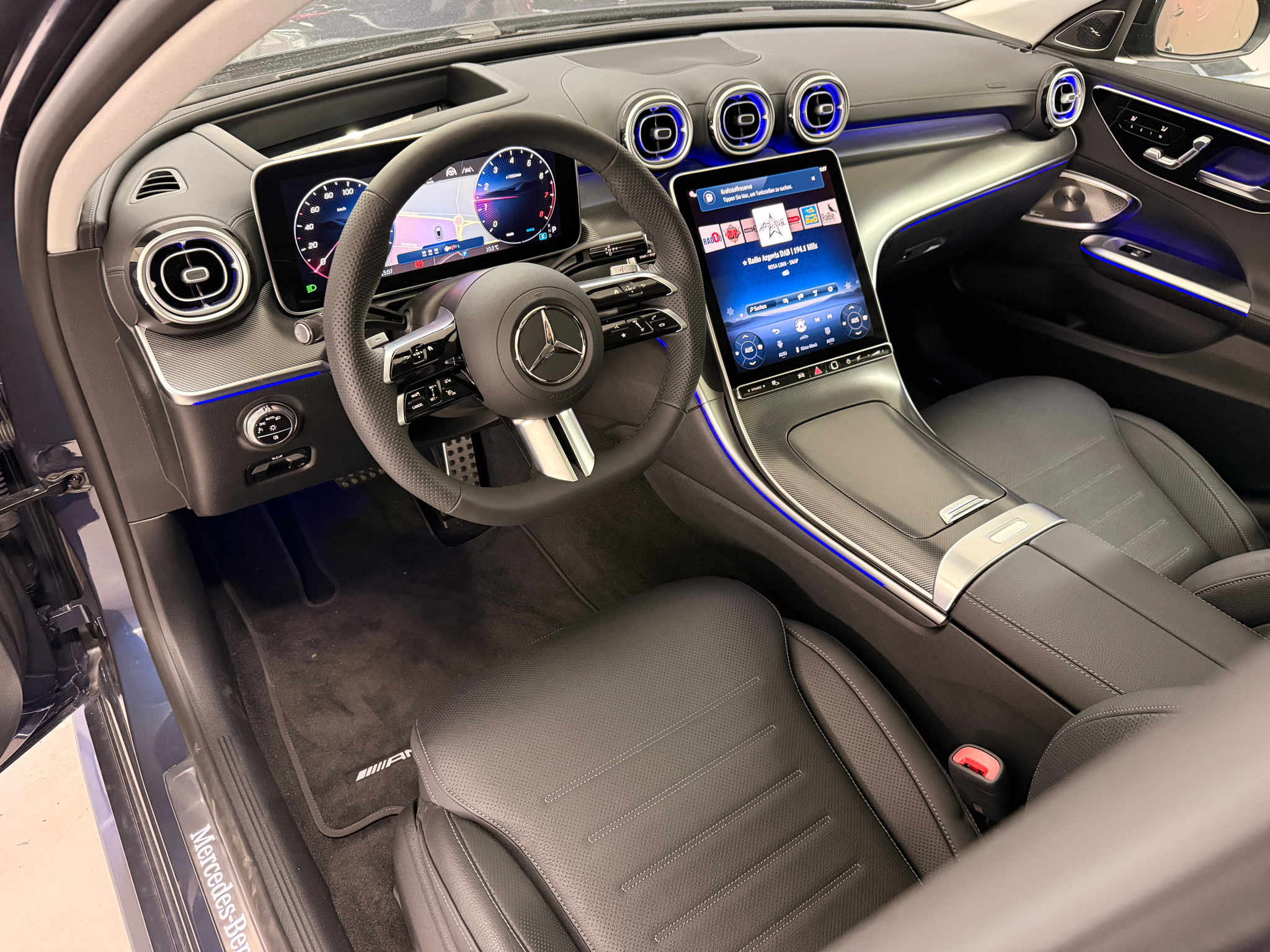 listing desktop thumbnail image 6