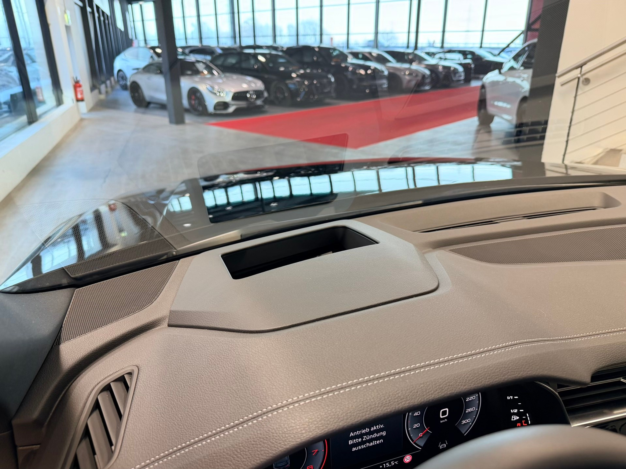 listing desktop thumbnail image 28