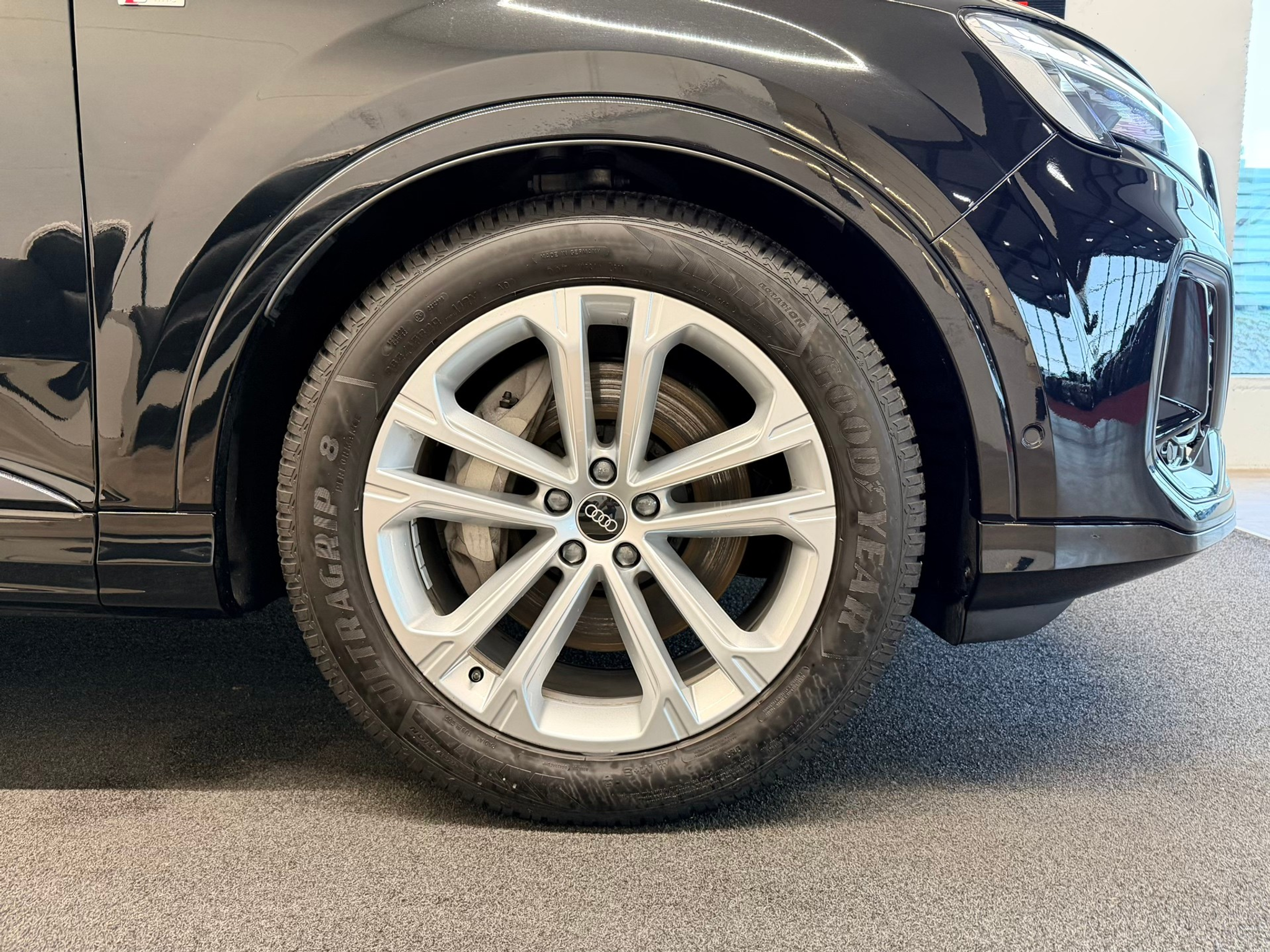 listing desktop thumbnail image 5