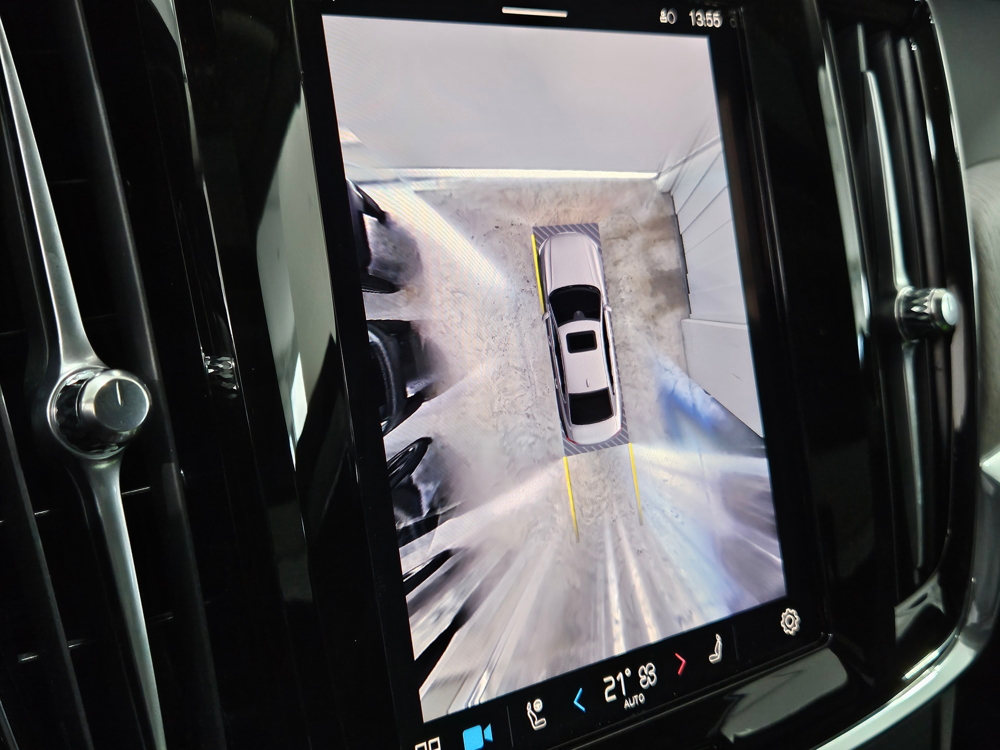 listing desktop thumbnail image 8