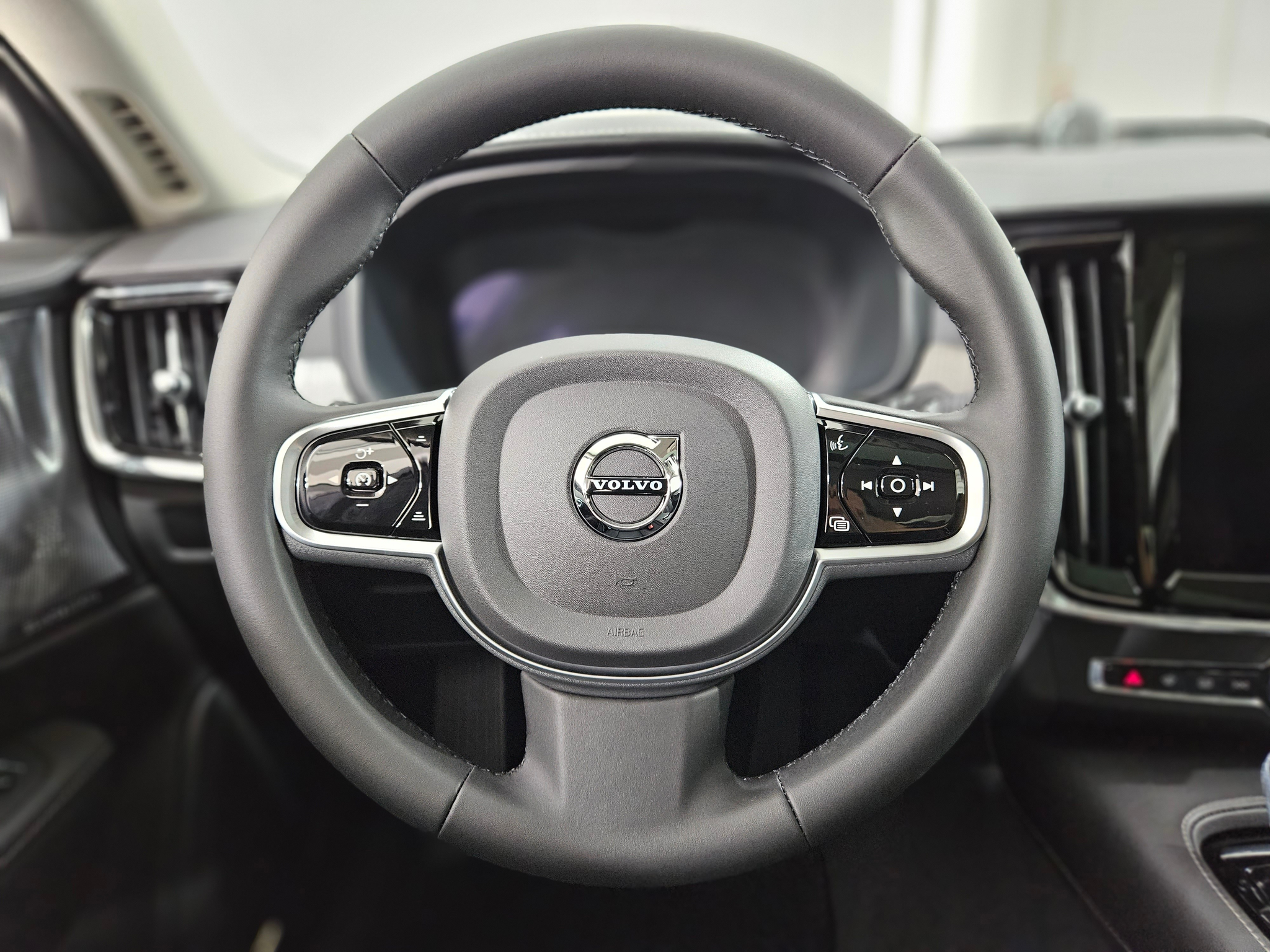 listing desktop thumbnail image 11